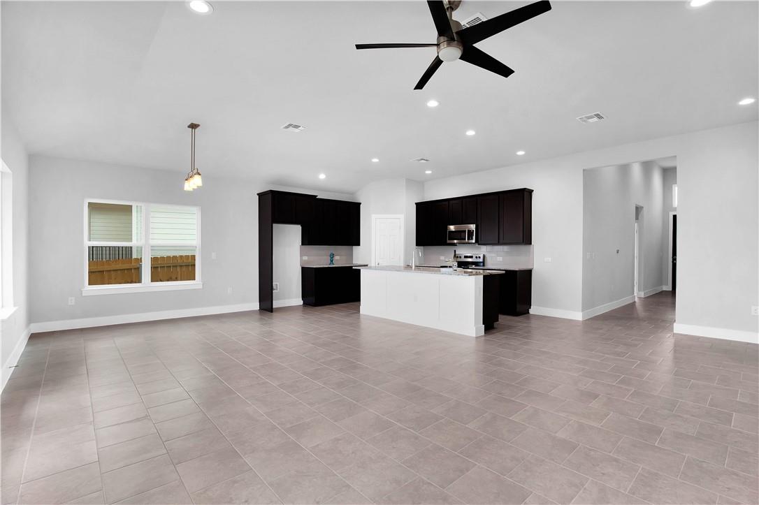 9708 Evening Canopy Dr Property Photo 7