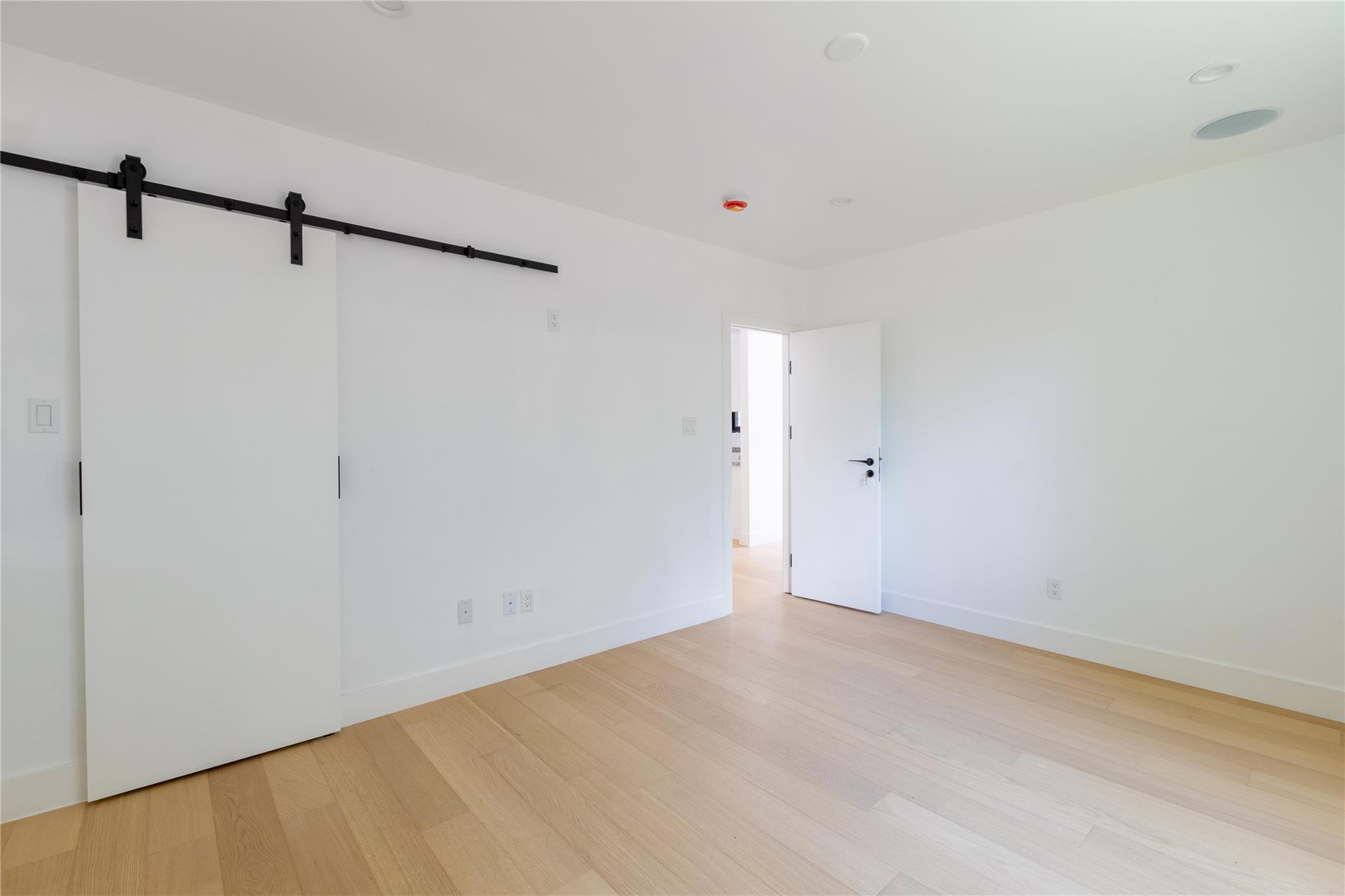 2945 Moss St Property Photo 40