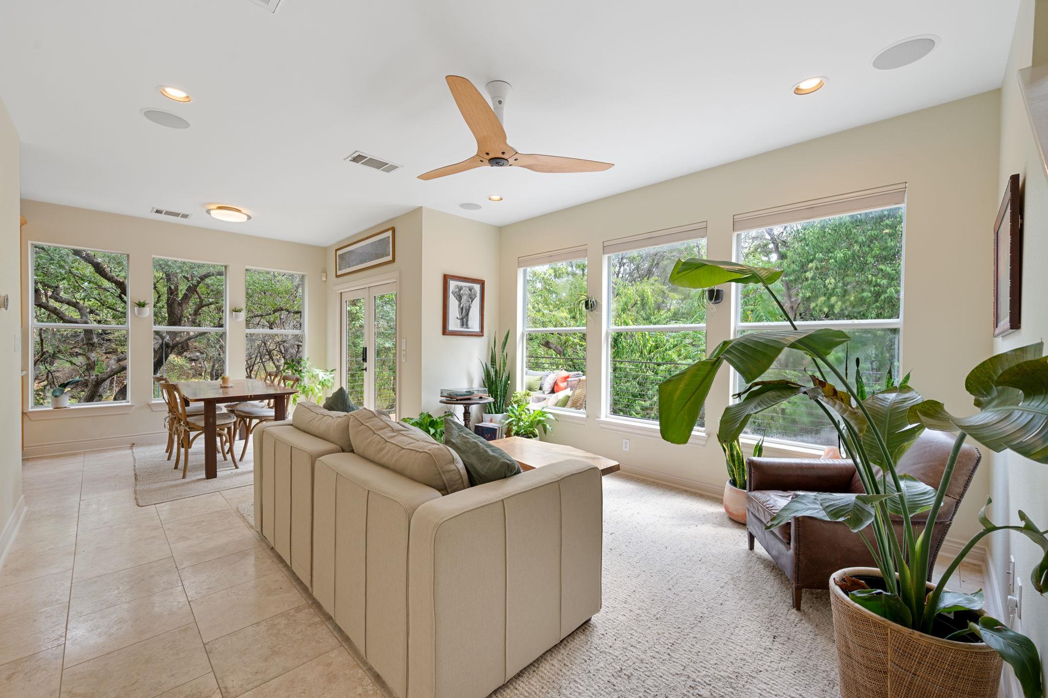 601 Upson St #d Property Photo 4