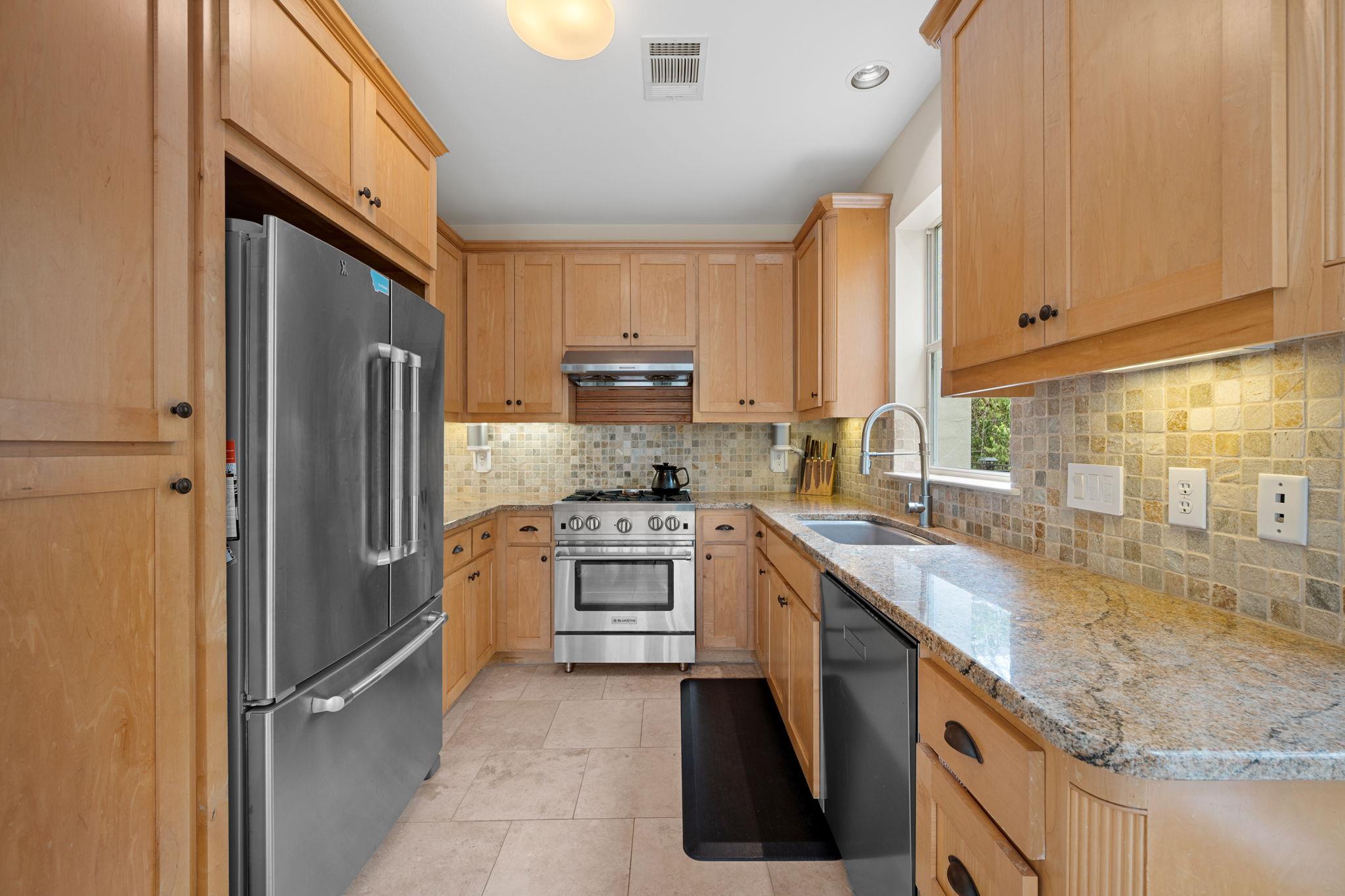 601 Upson St #d Property Photo 7