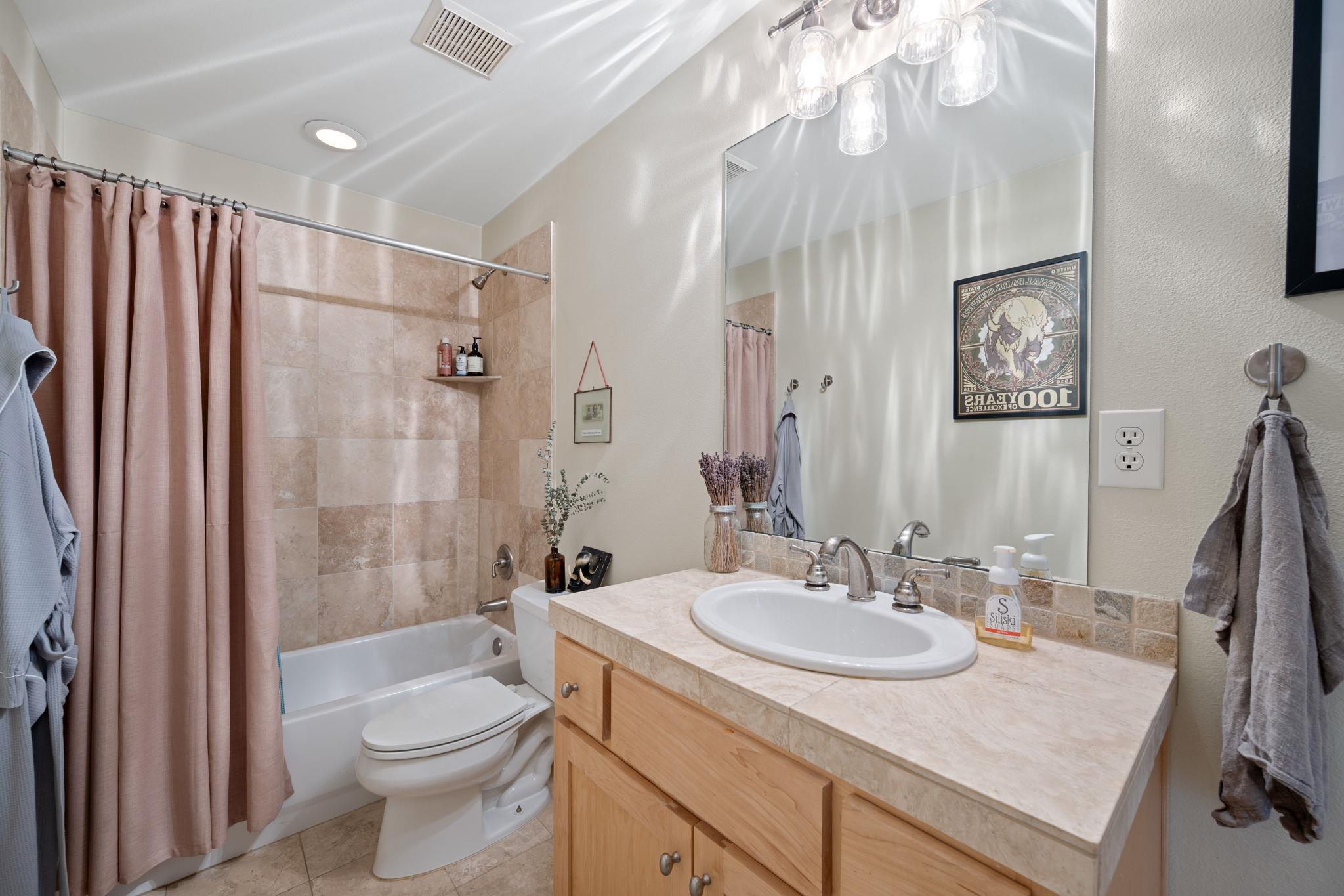 601 Upson St #d Property Photo 17