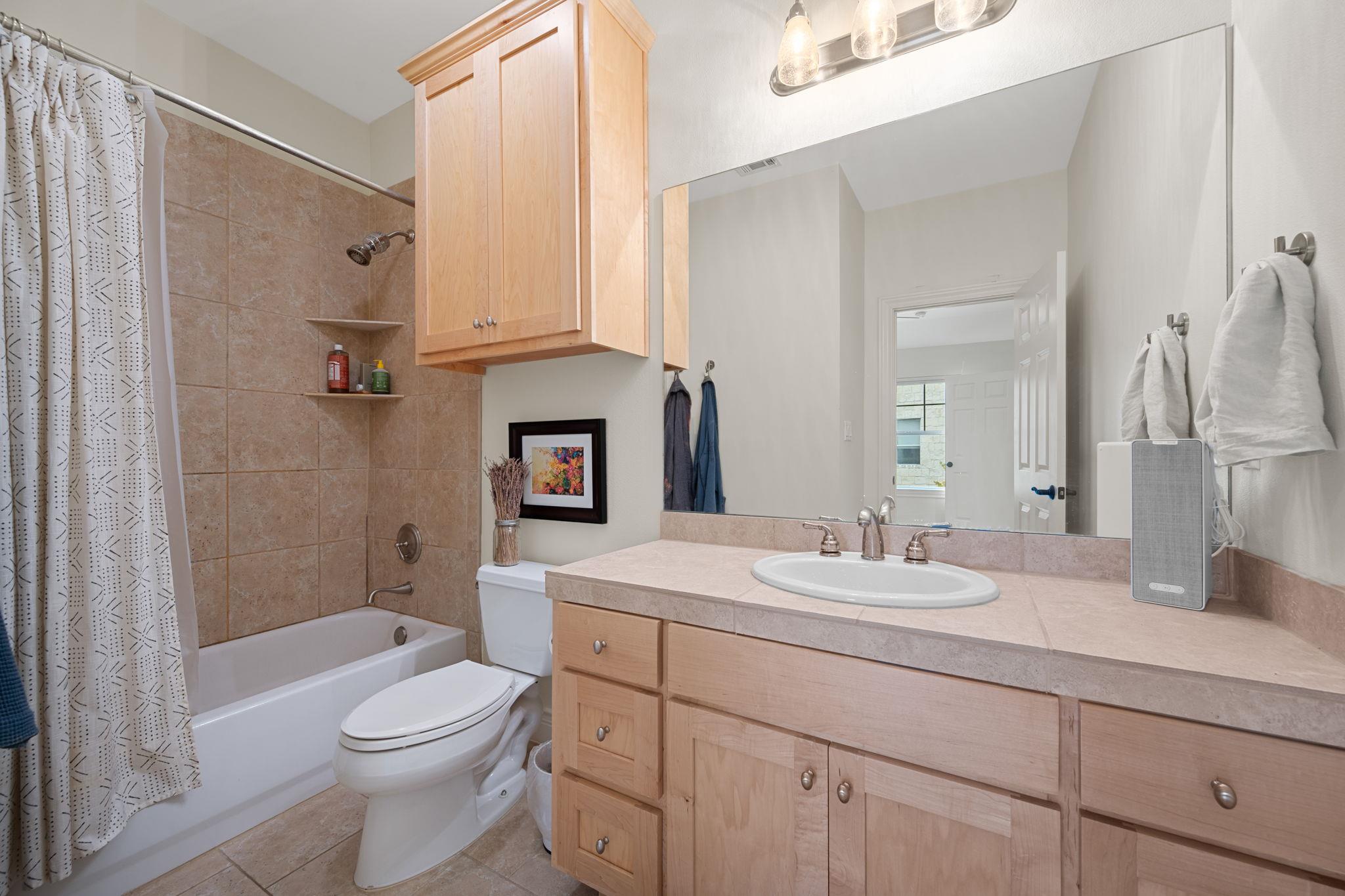 601 Upson St #d Property Photo 21
