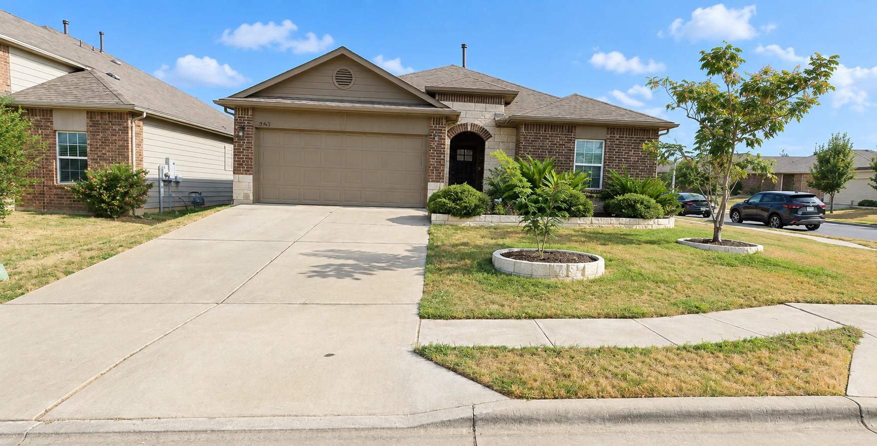 7024 Ranchito Dr Property Photo 2