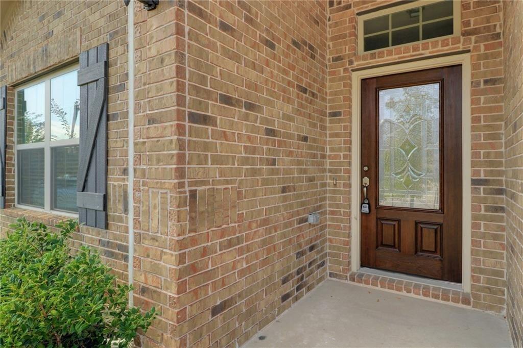 330 Briar Park Dr Property Photo 3
