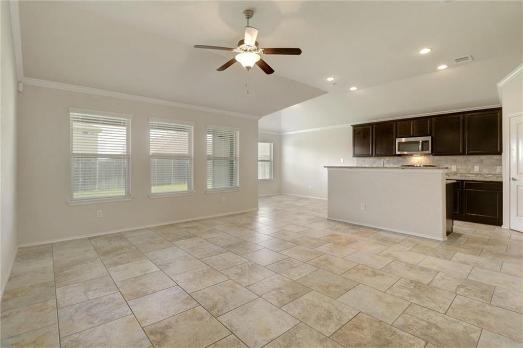 330 Briar Park Dr Property Photo 4