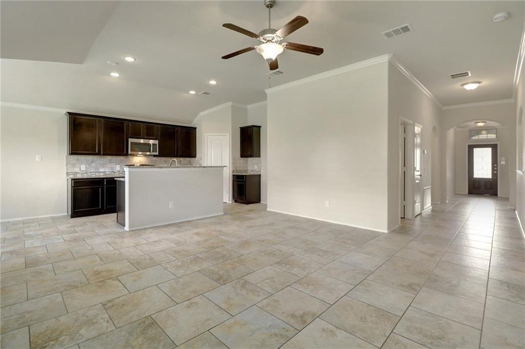 330 Briar Park Dr Property Photo 5