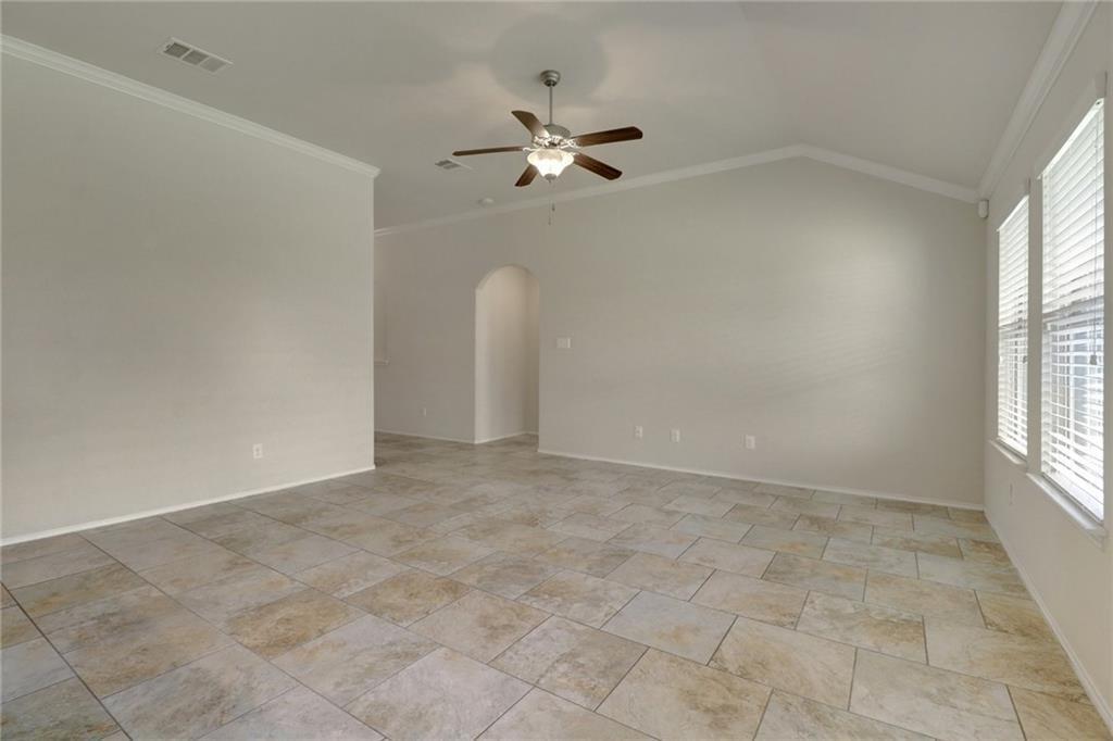 330 Briar Park Dr Property Photo 7