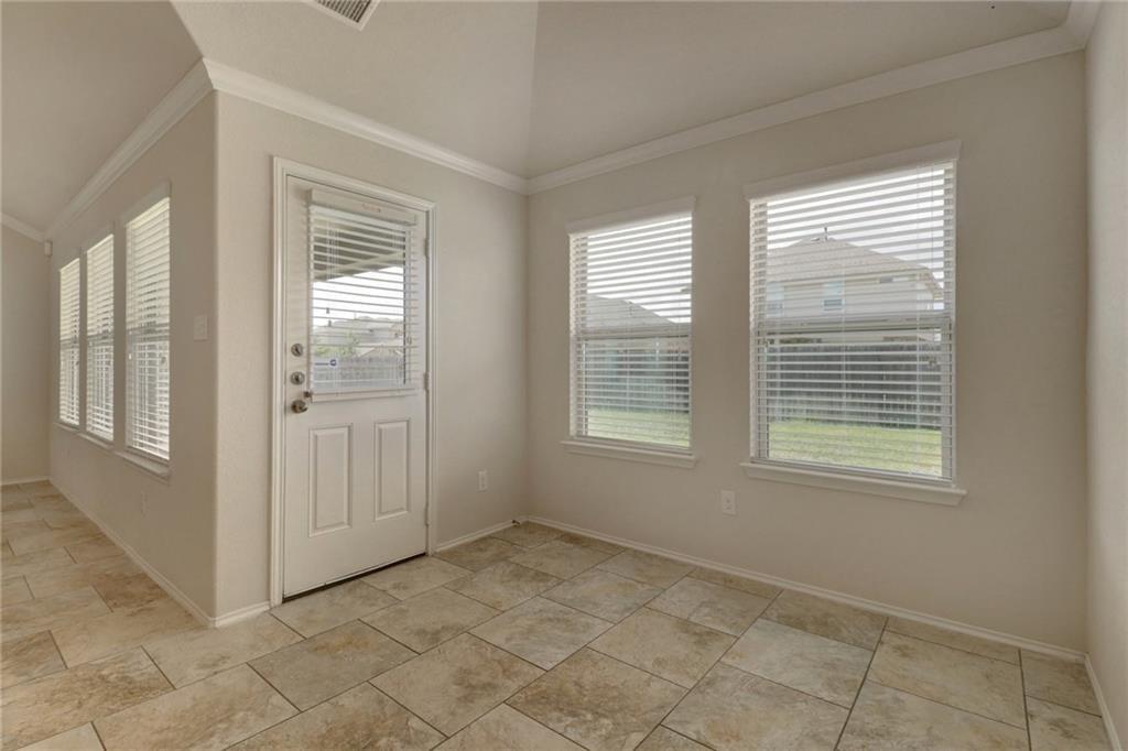 330 Briar Park Dr Property Photo 14