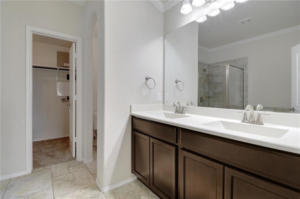 330 Briar Park Dr Property Photo 17