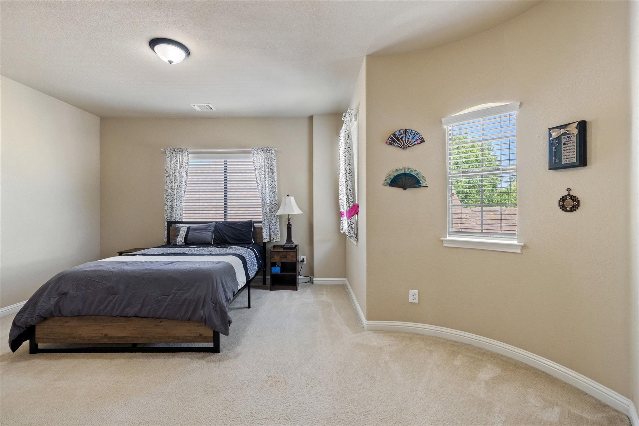 2474 Santa Barbara Loop Property Photo 25