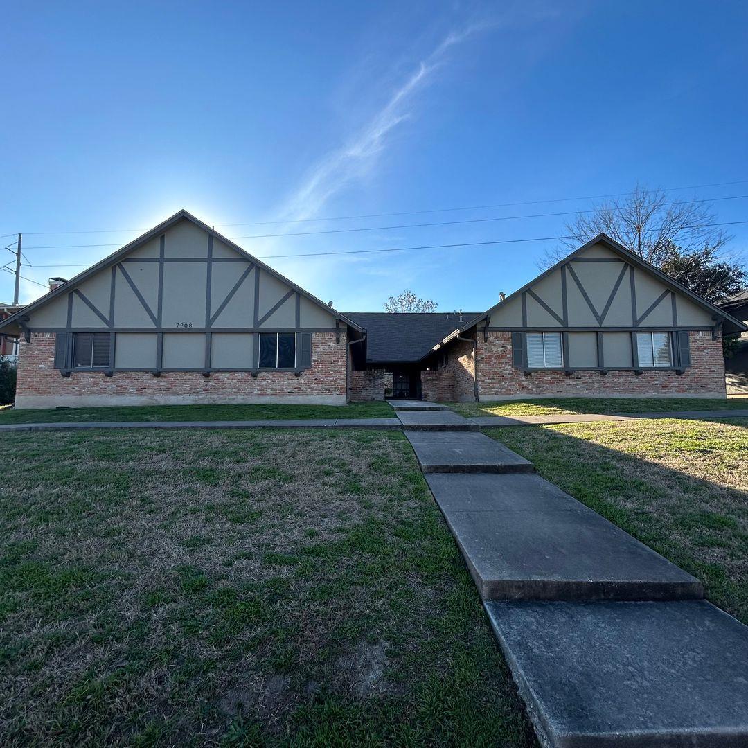 7208 Creekside Dr #c Property Photo 1