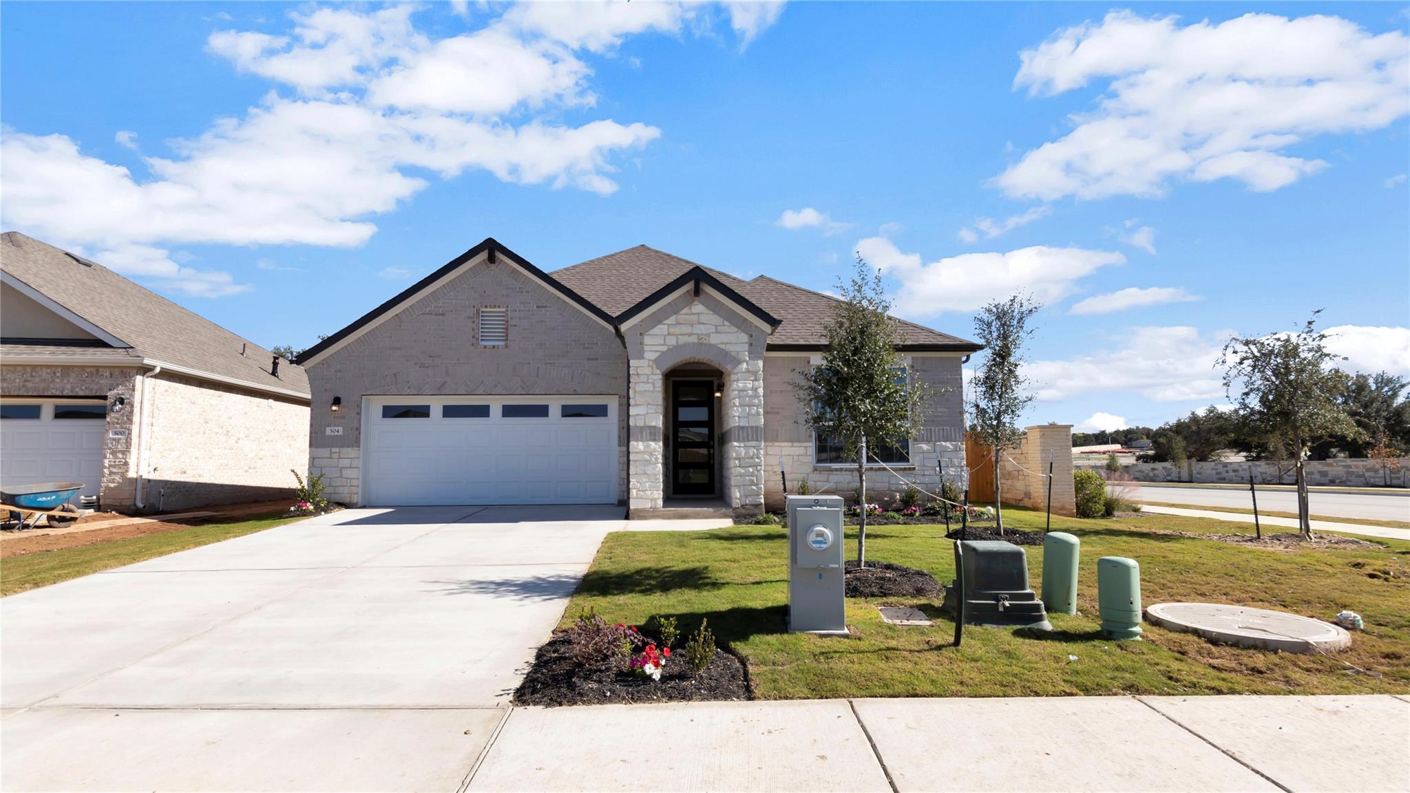 1828 Crooked Creek St Property Photo