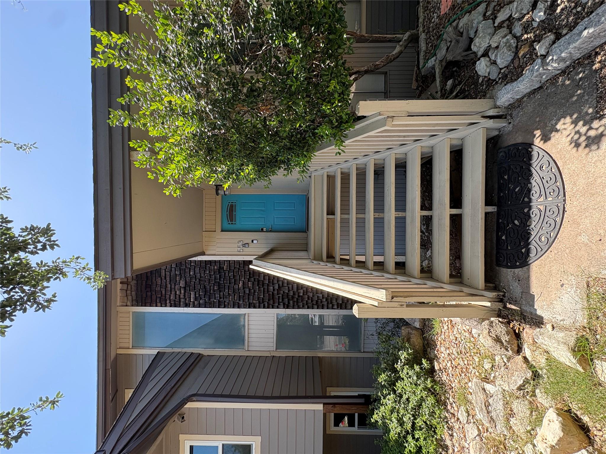 553 Demarett Dr Property Photo 2