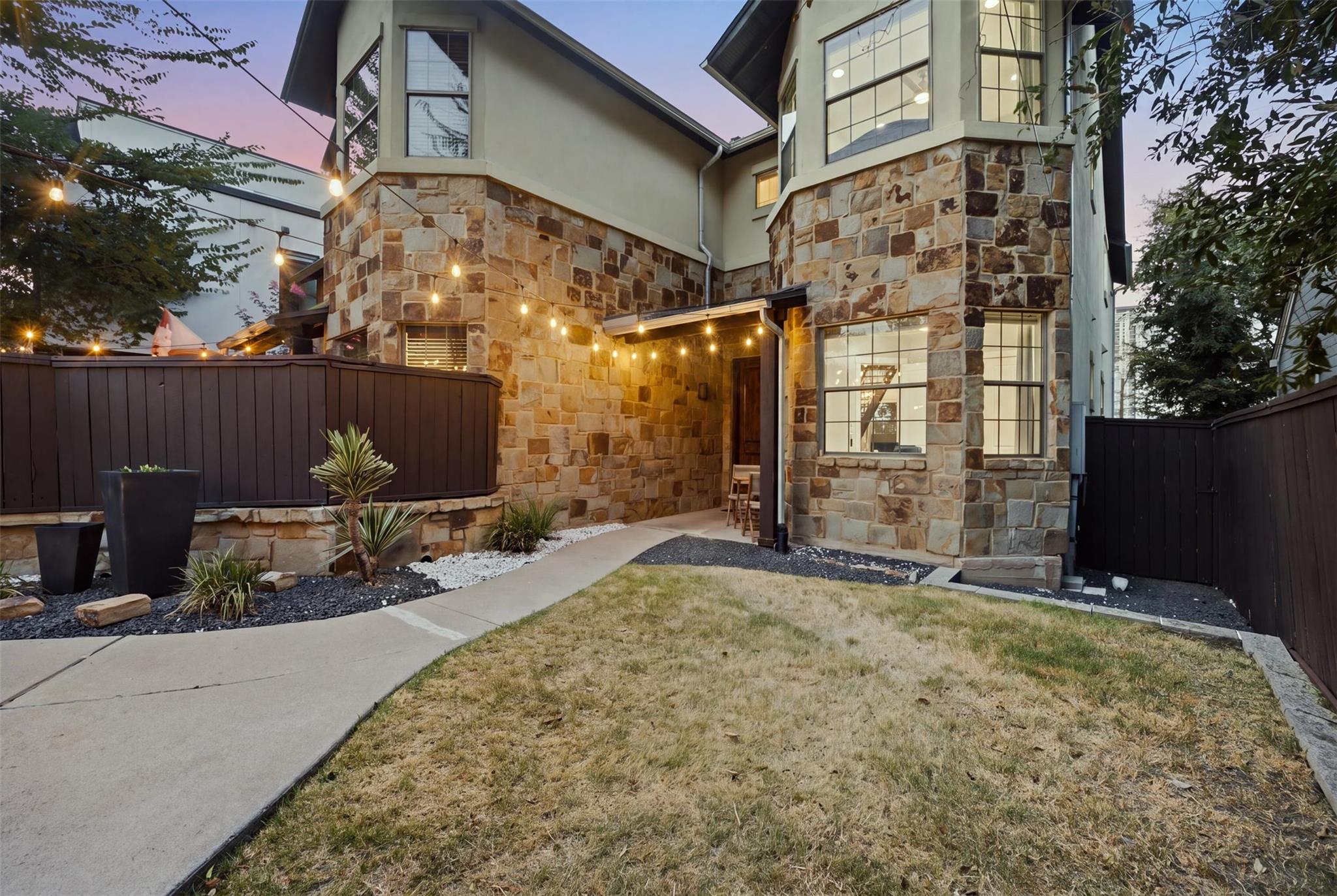 512 Sunny Ln #b Property Photo 5