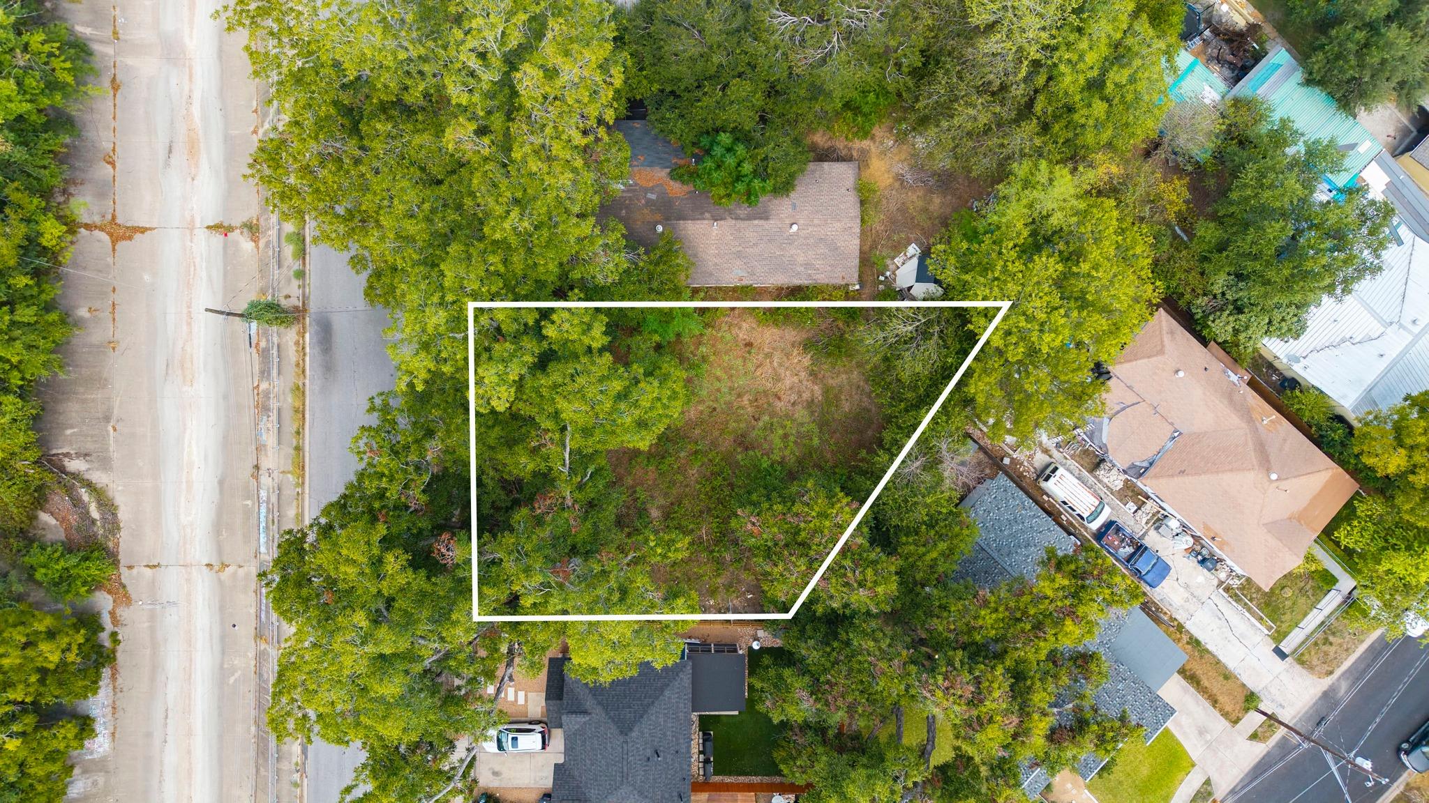 4910 Sara Dr Property Photo 2