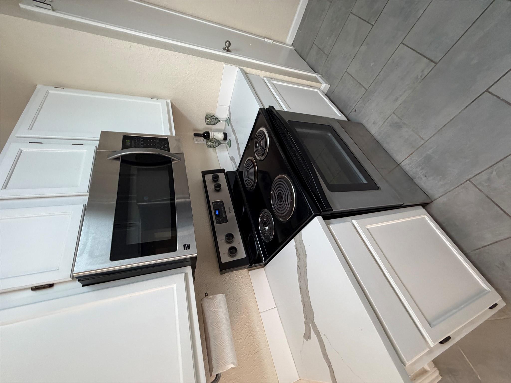 507 Cutty Trl #b Property Photo 8