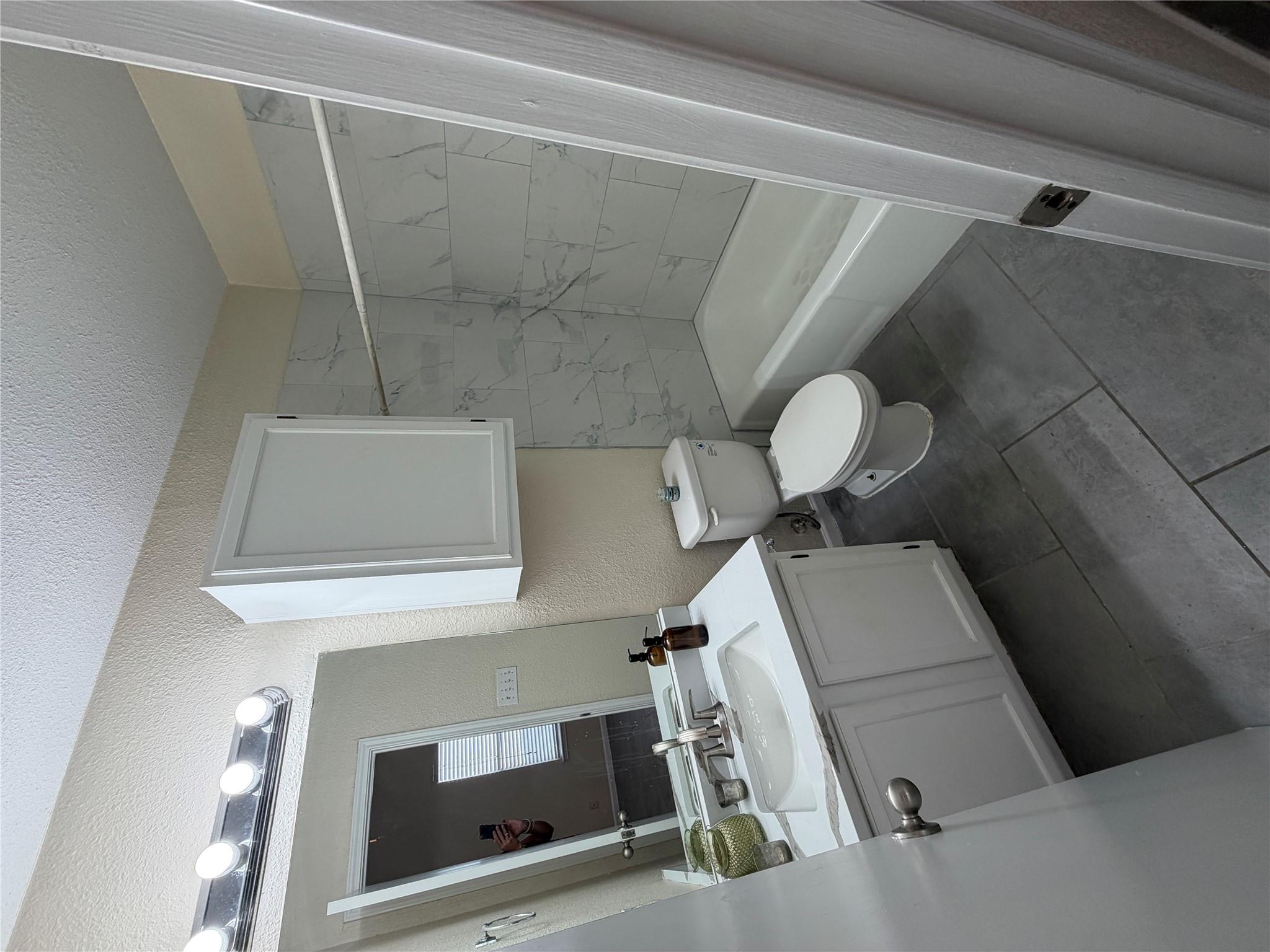 507 Cutty Trl #b Property Photo 10