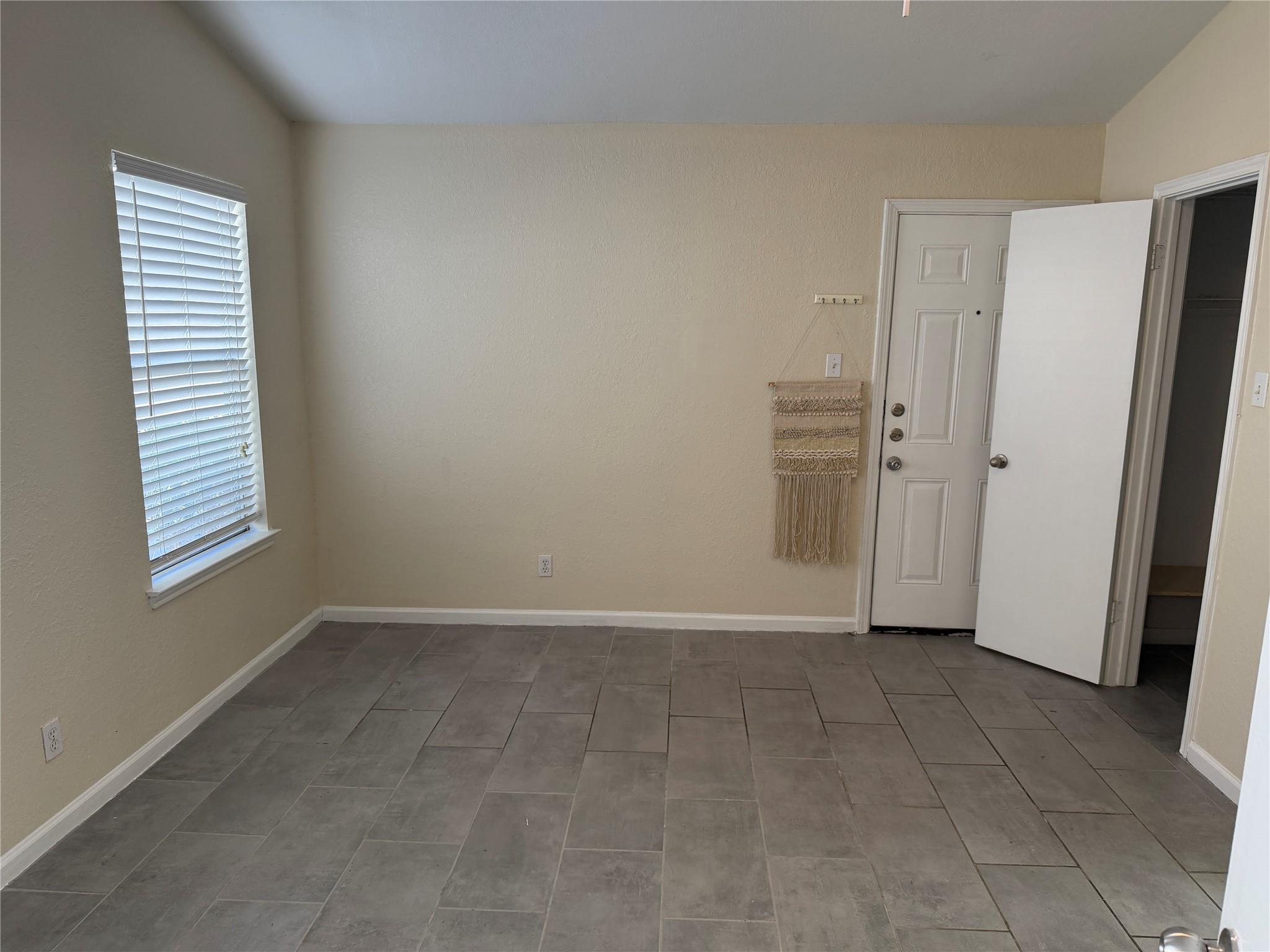 507 Cutty Trl #b Property Photo 13