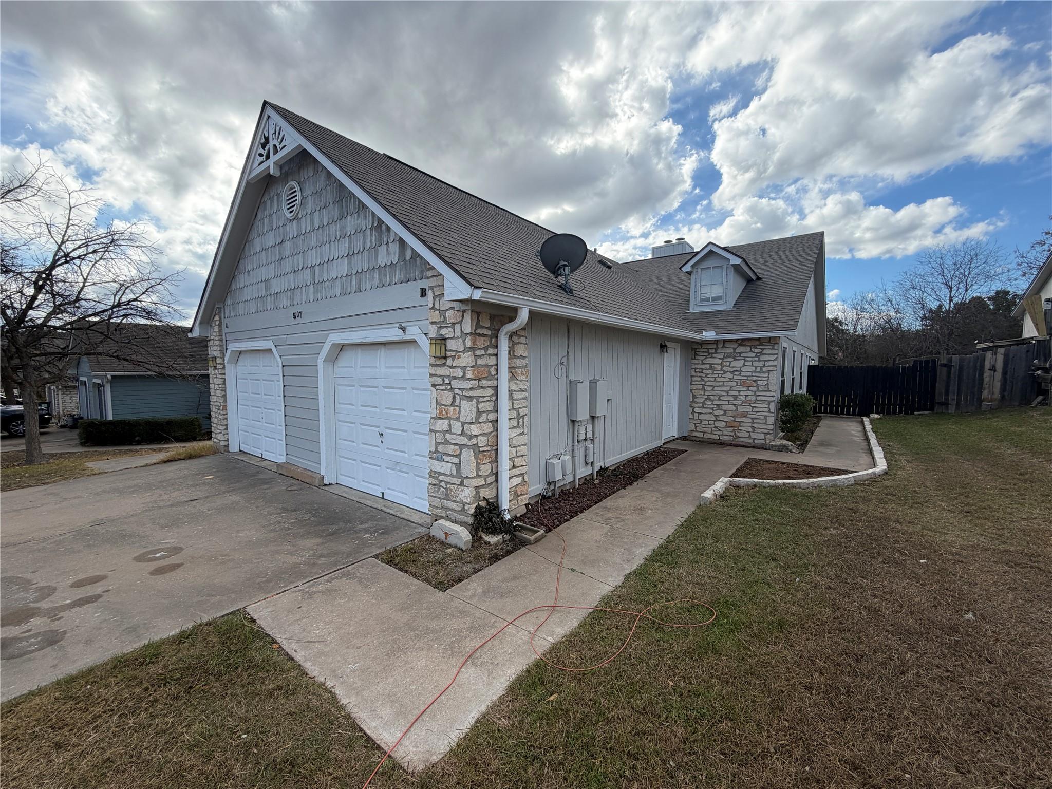 507 Cutty Trl #b Property Photo 26