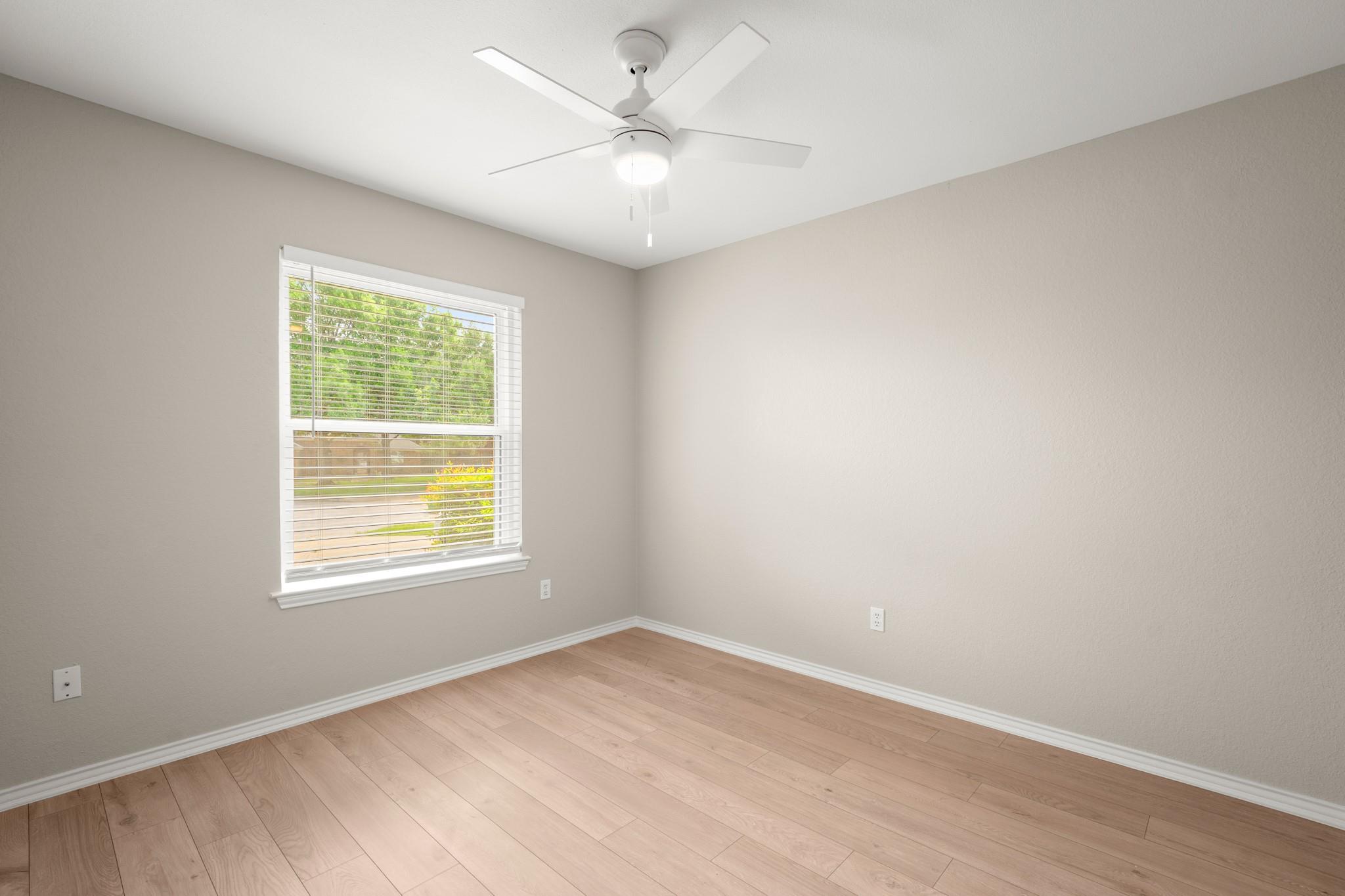 2113 Rosemary Ln Property Photo 17