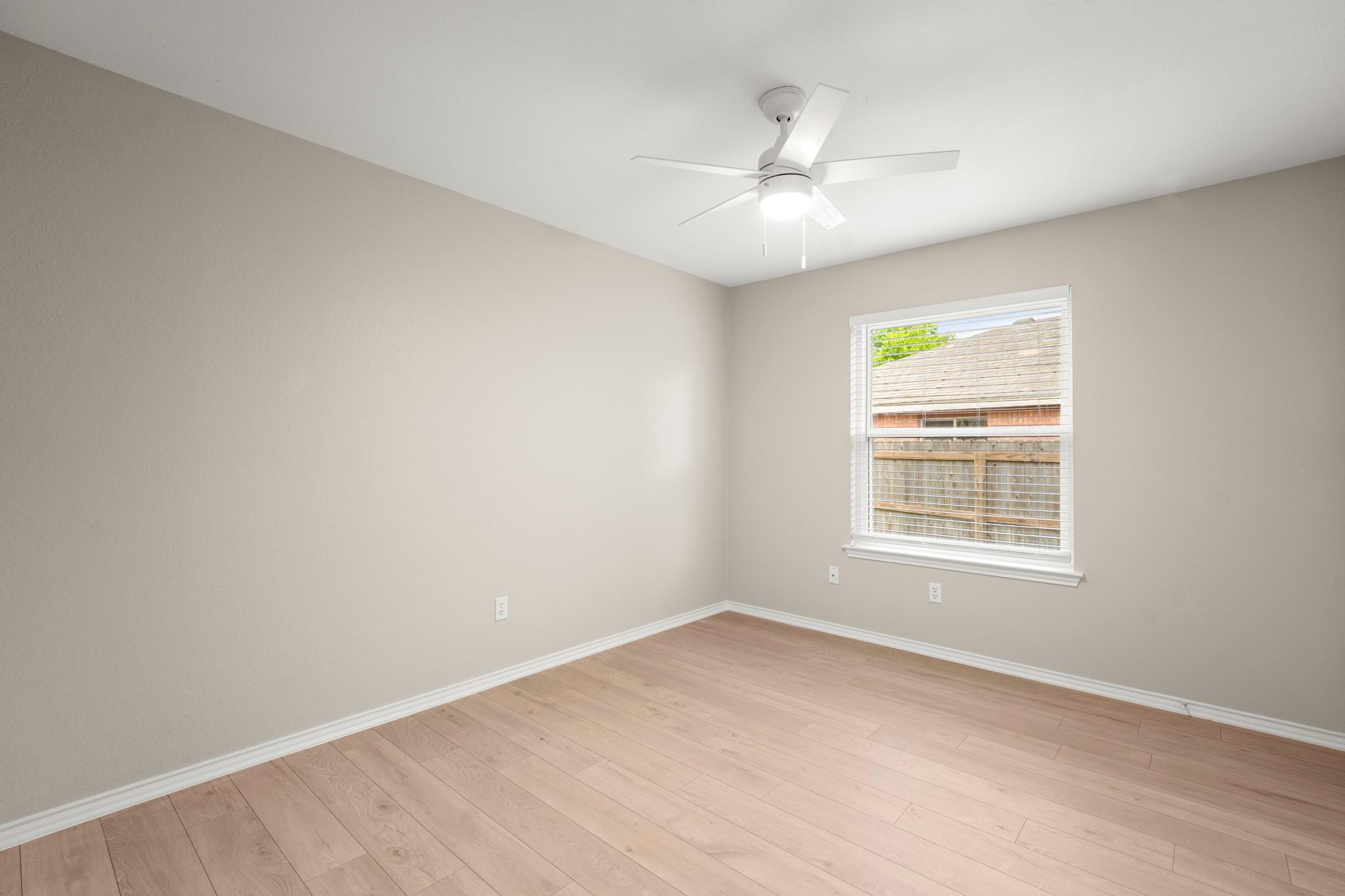 2113 Rosemary Ln Property Photo 19