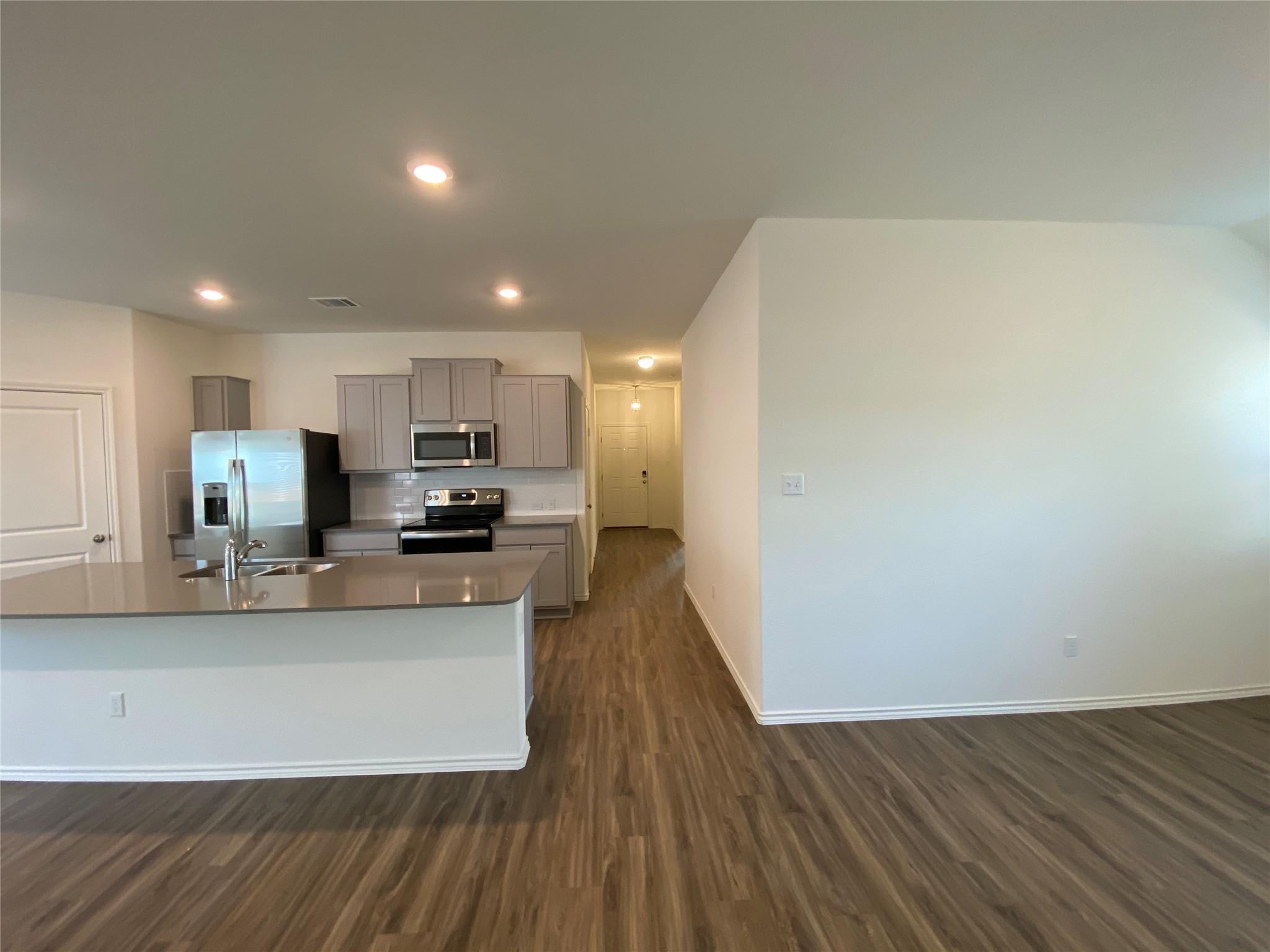 204 Meaningful Dr Property Photo 4