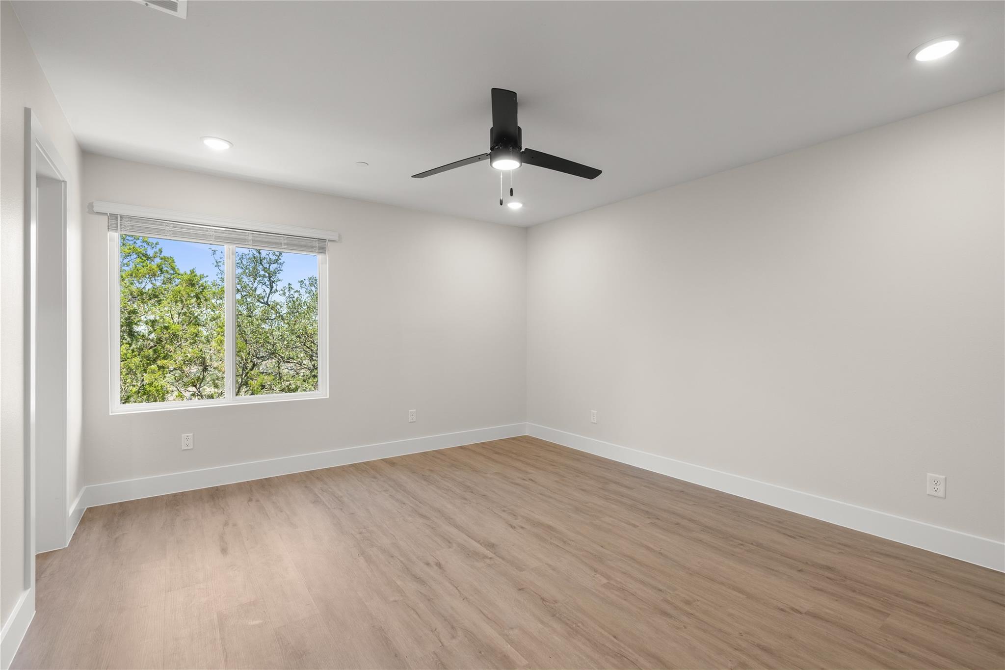 5512 Mobeetie Loop Property Photo 10