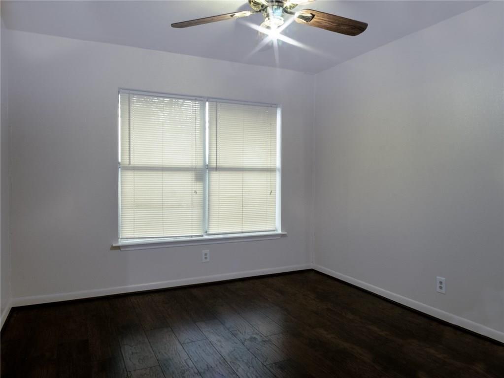 1107 Delano St Property Photo 7