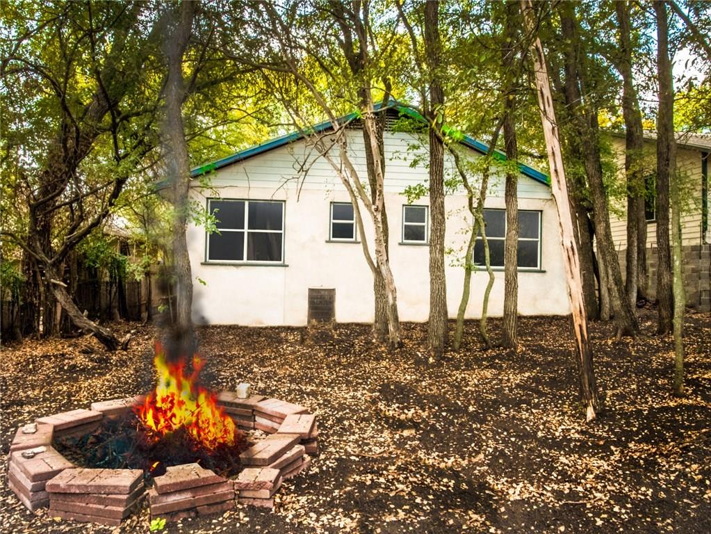 1107 Delano St Property Photo 10