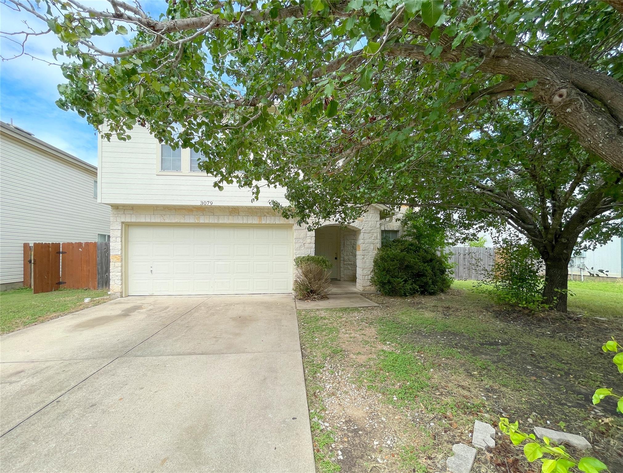 3079 Hill St Property Photo 1