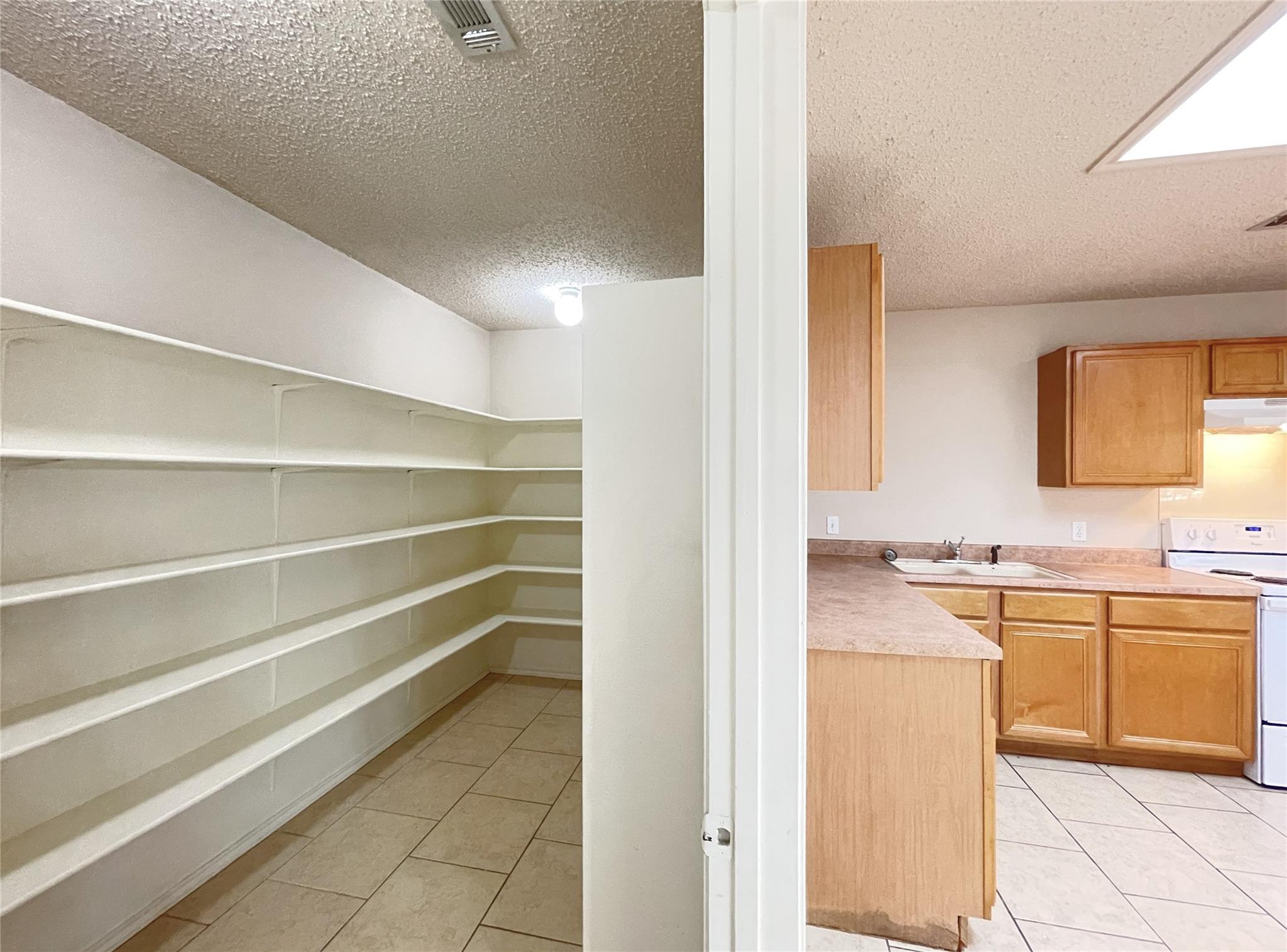 3079 Hill St Property Photo 11