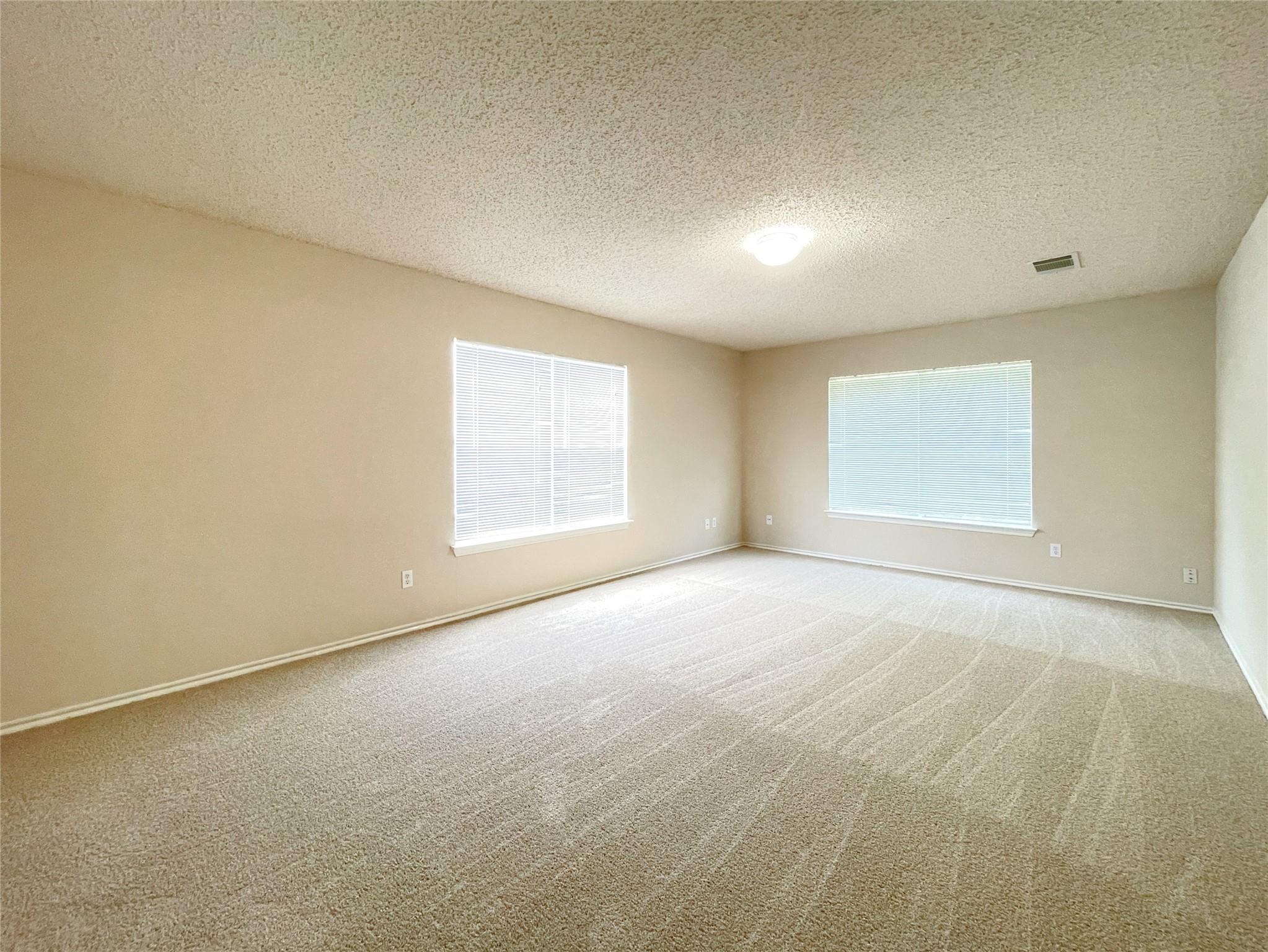 3079 Hill St Property Photo 14