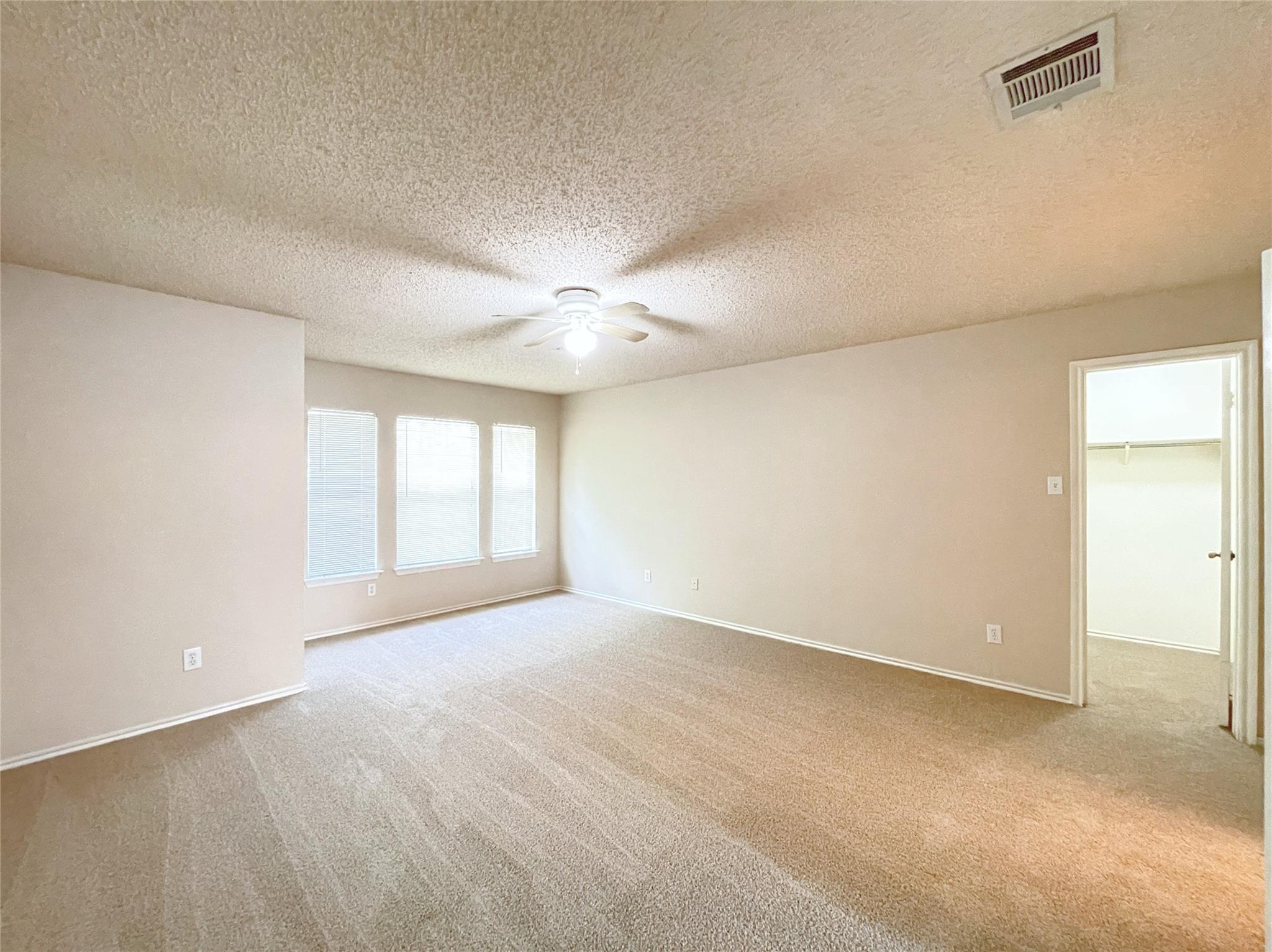 3079 Hill St Property Photo 16