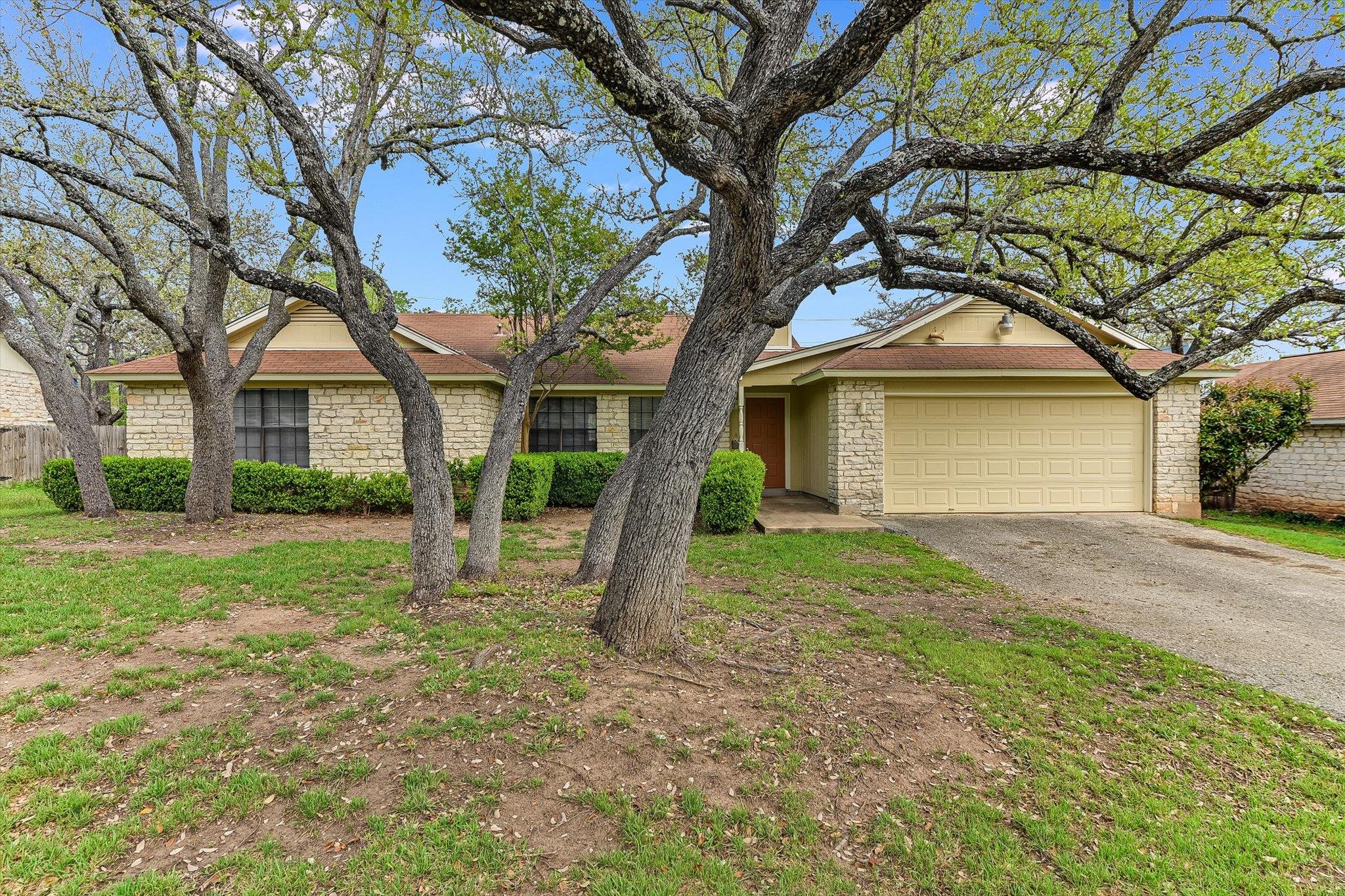 1306 Daytona Dr Property Photo