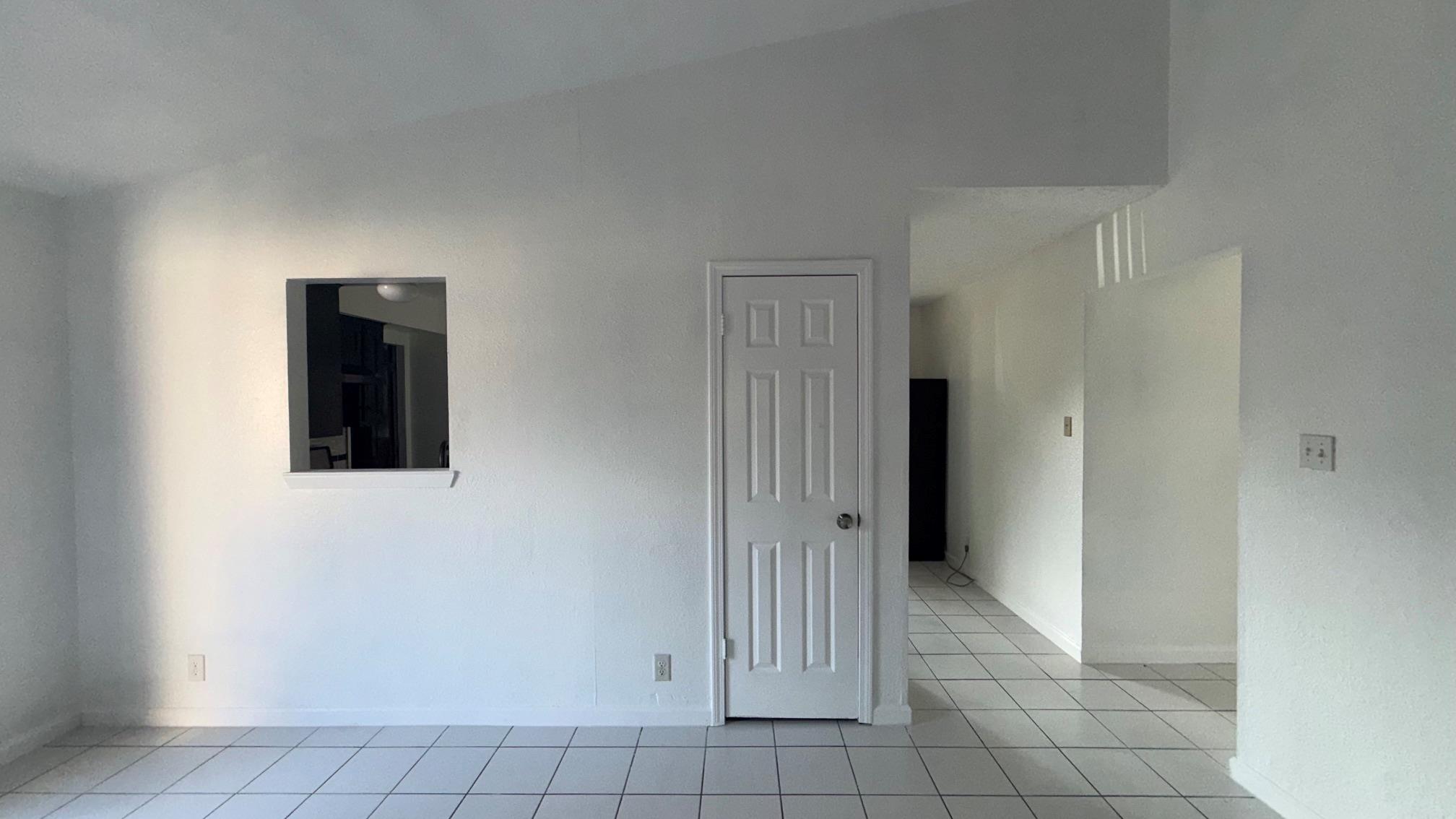 1303 Bonnie Brae St #b Property Photo 6