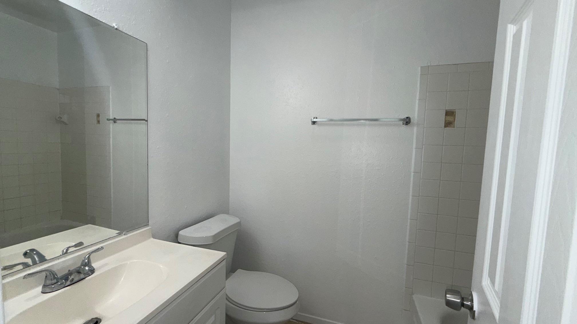 1303 Bonnie Brae St #b Property Photo 11