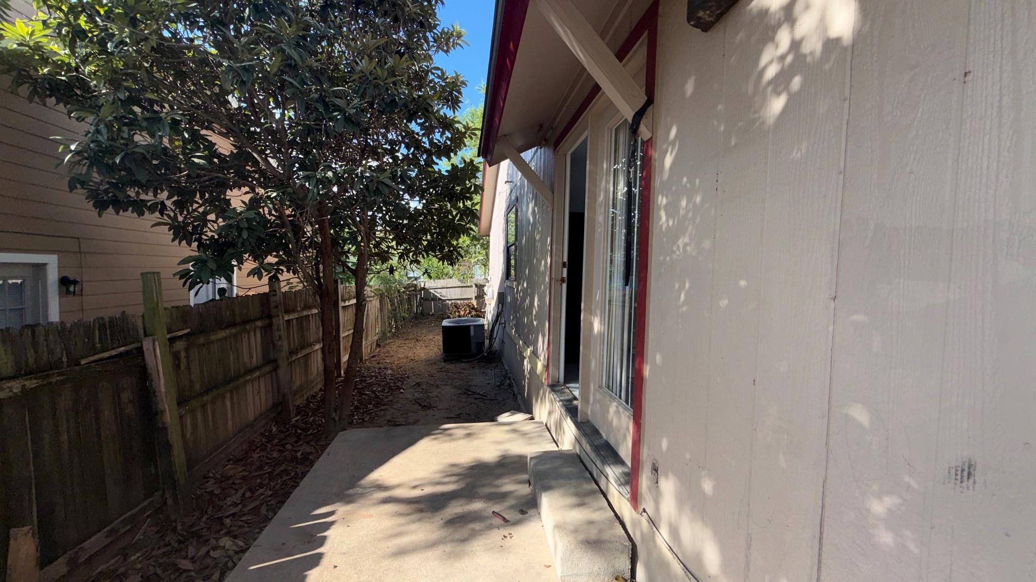 1303 Bonnie Brae St #b Property Photo 16