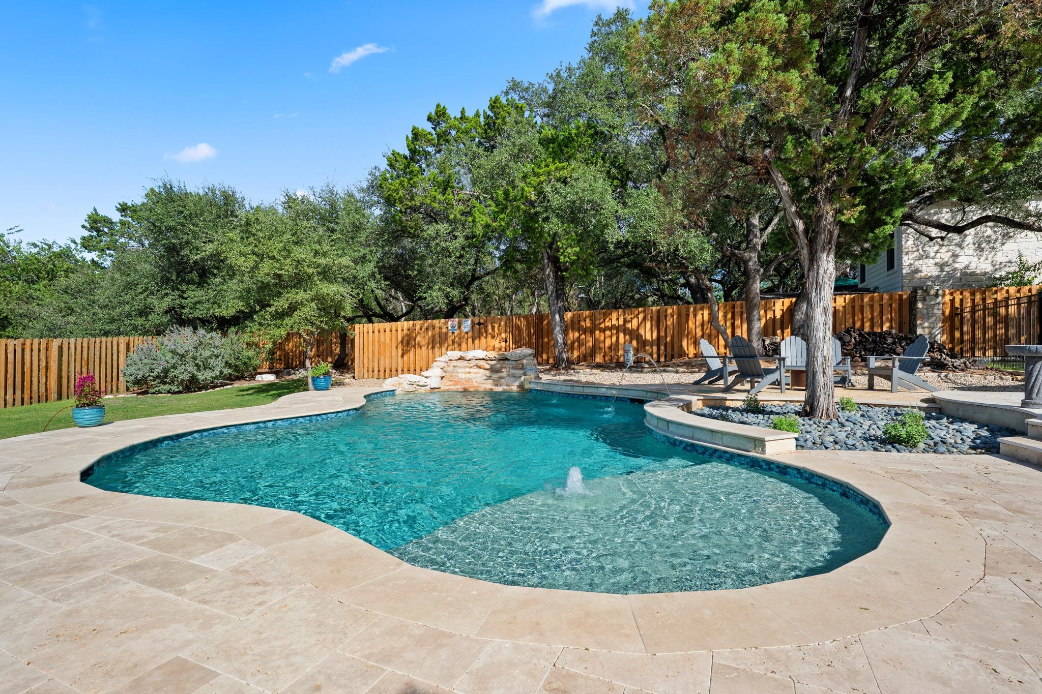 112 Los Altos Dr Property Photo 1