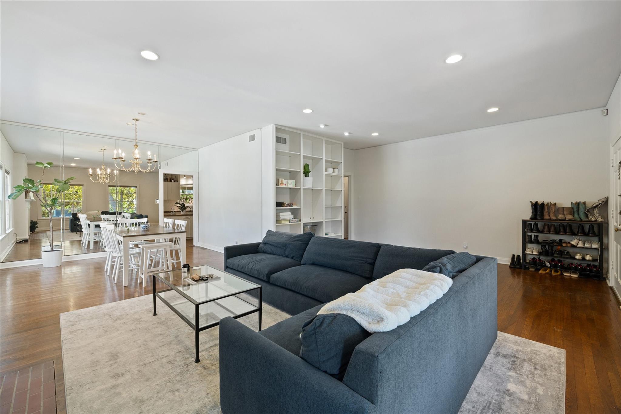 2612 Bridle Path Property Photo 10