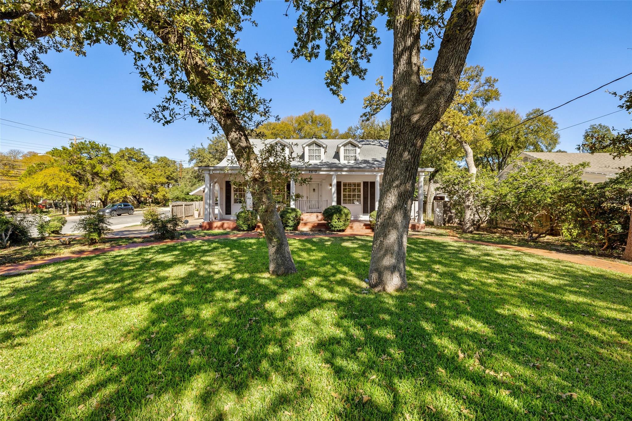 2612 Bridle Path Property Photo 28