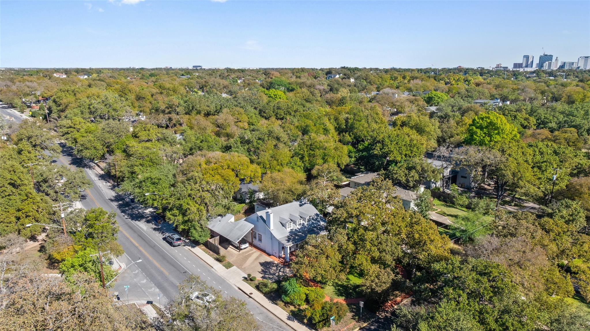2612 Bridle Path Property Photo 32