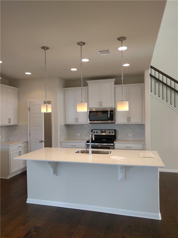 3240 E Whitestone Blvd #60 Property Photo 6