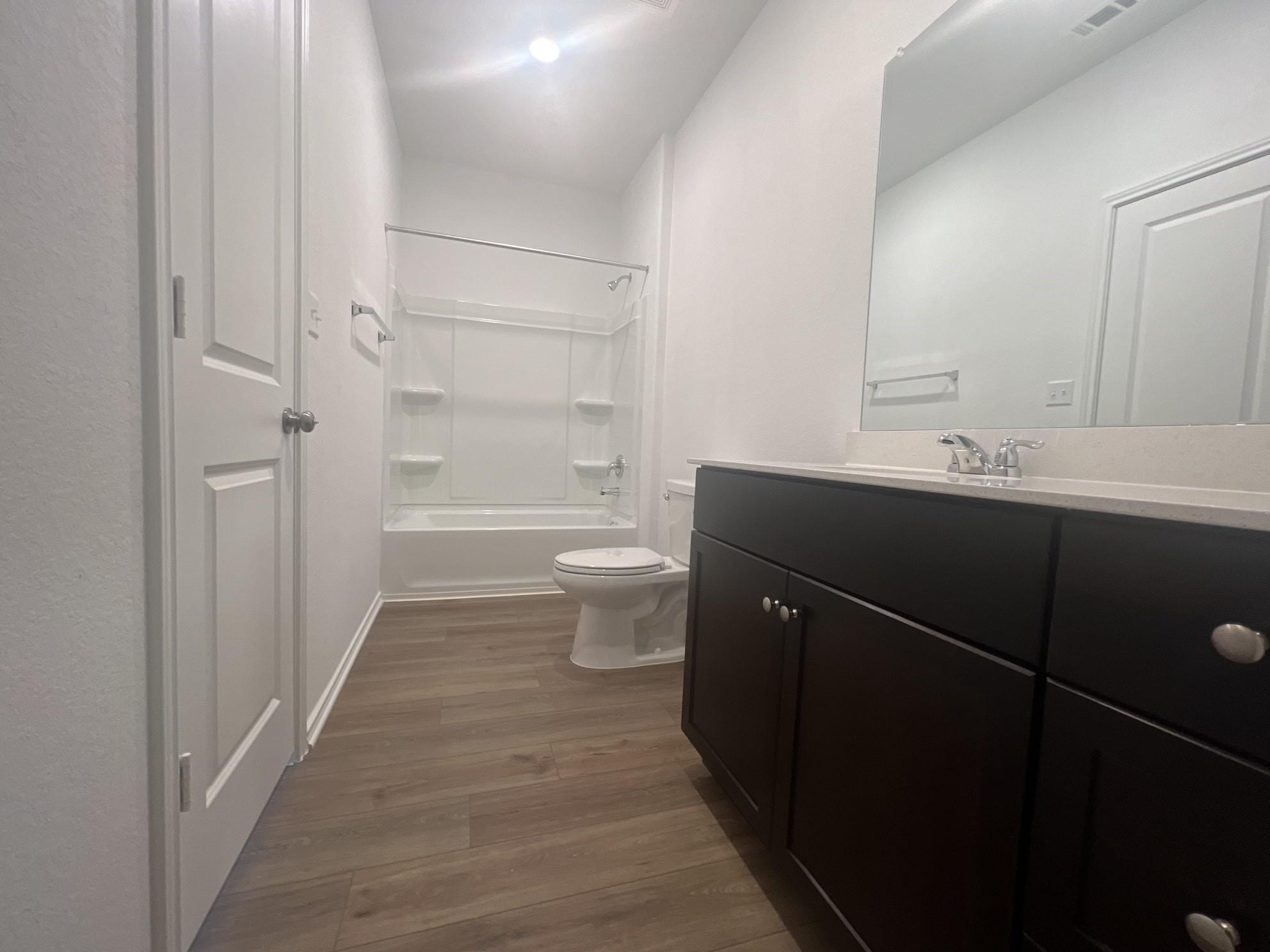 13721 Menard Way Property Photo 10
