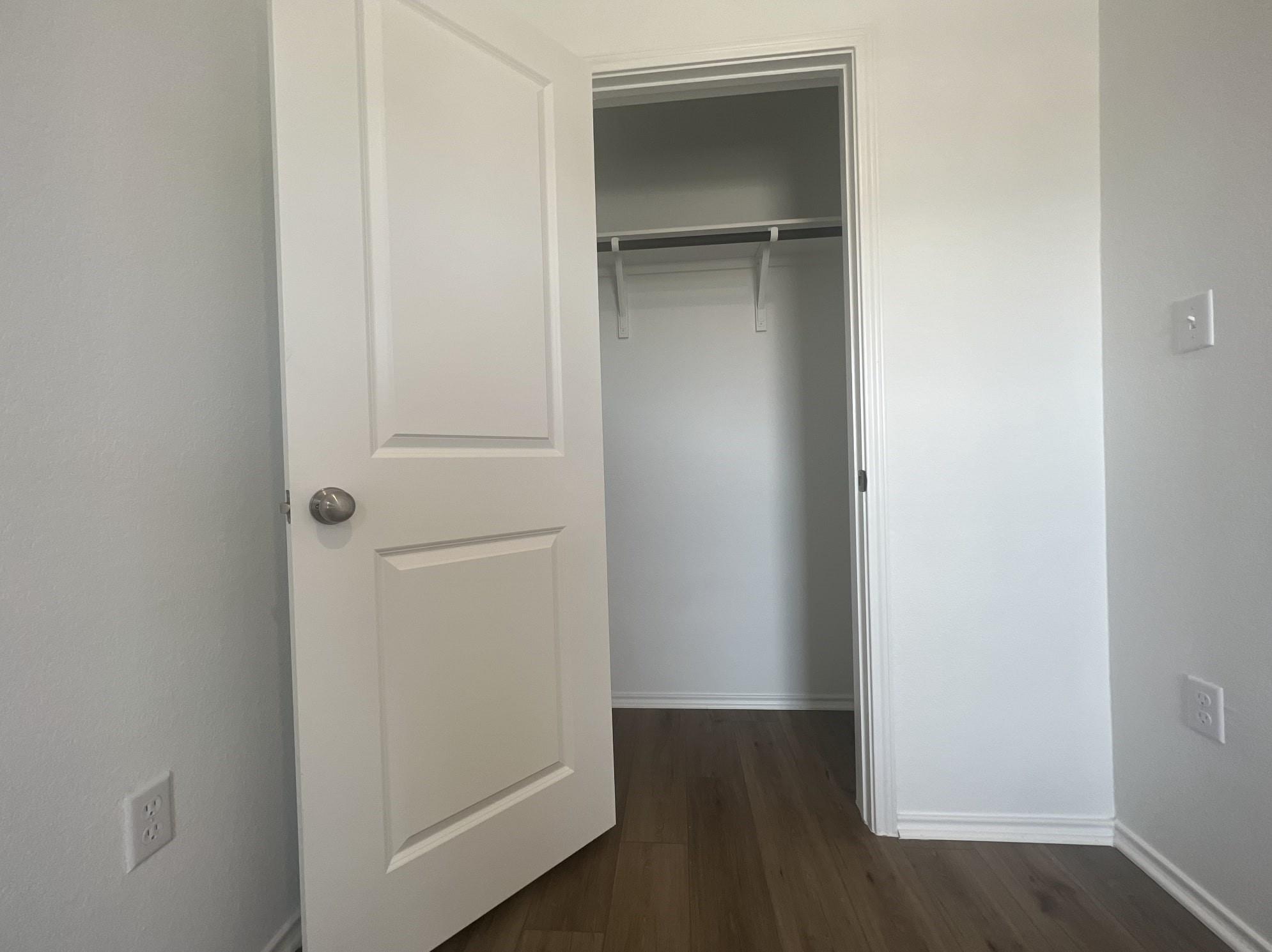 13721 Menard Way Property Photo 12