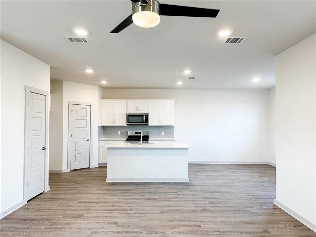 214 New Hampton Way Property Photo 24