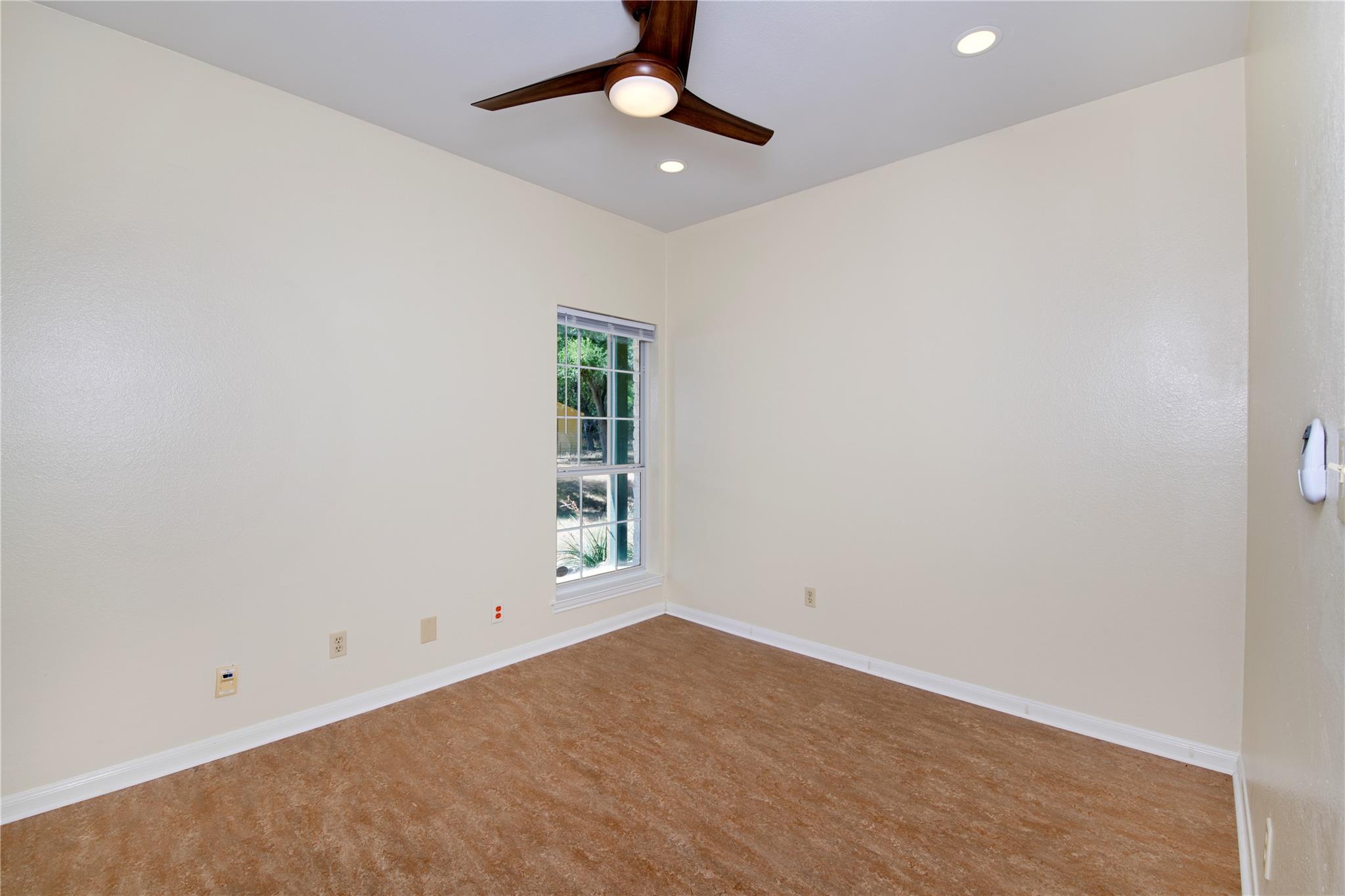 102 Whitetail Dr #200-e Property Photo 3