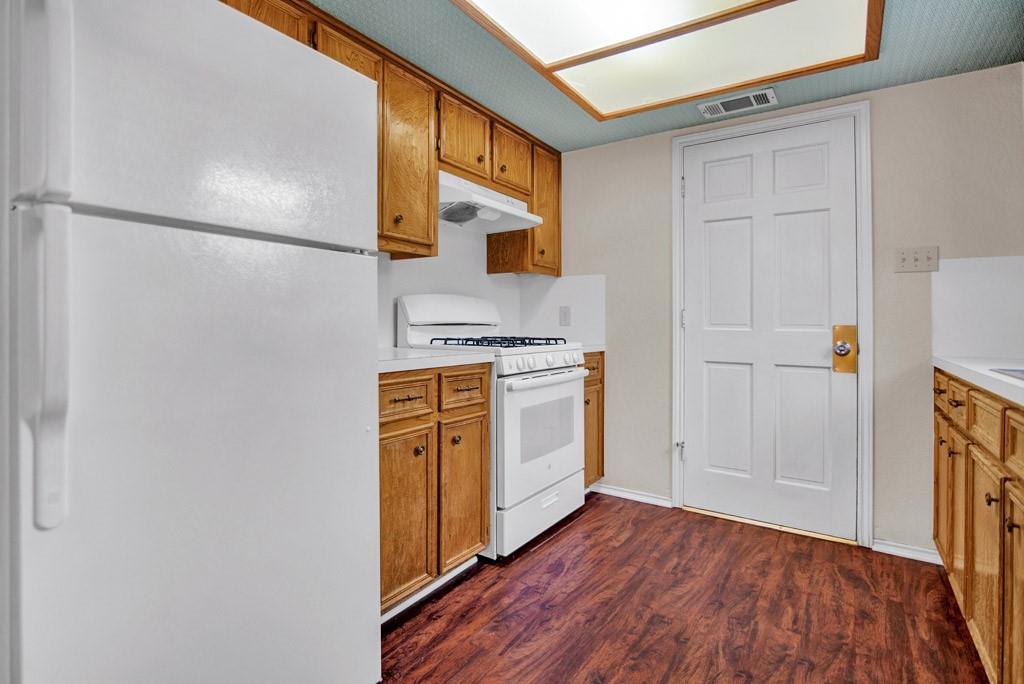 1101 Cresswell Dr Property Photo 18