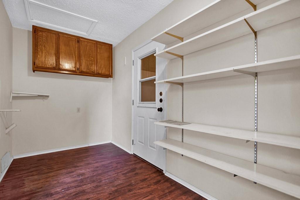 1101 Cresswell Dr Property Photo 22
