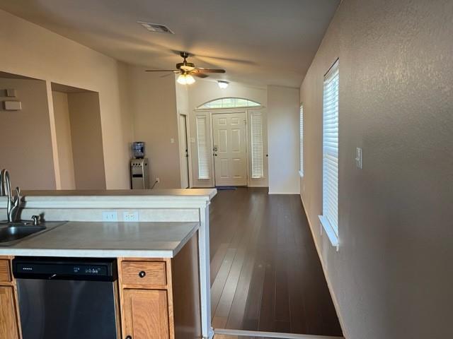 14921 Lipton Ln Property Photo 8