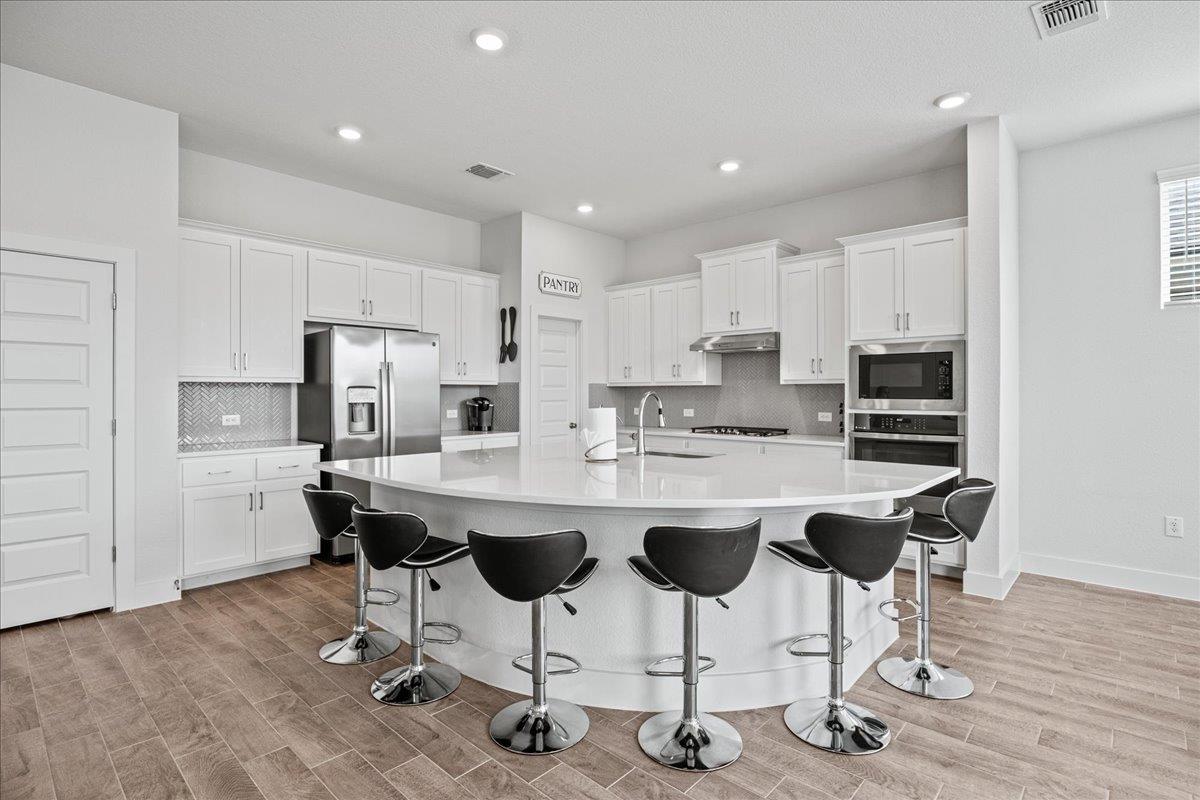 476 Wild Pecan Loop Property Photo 10